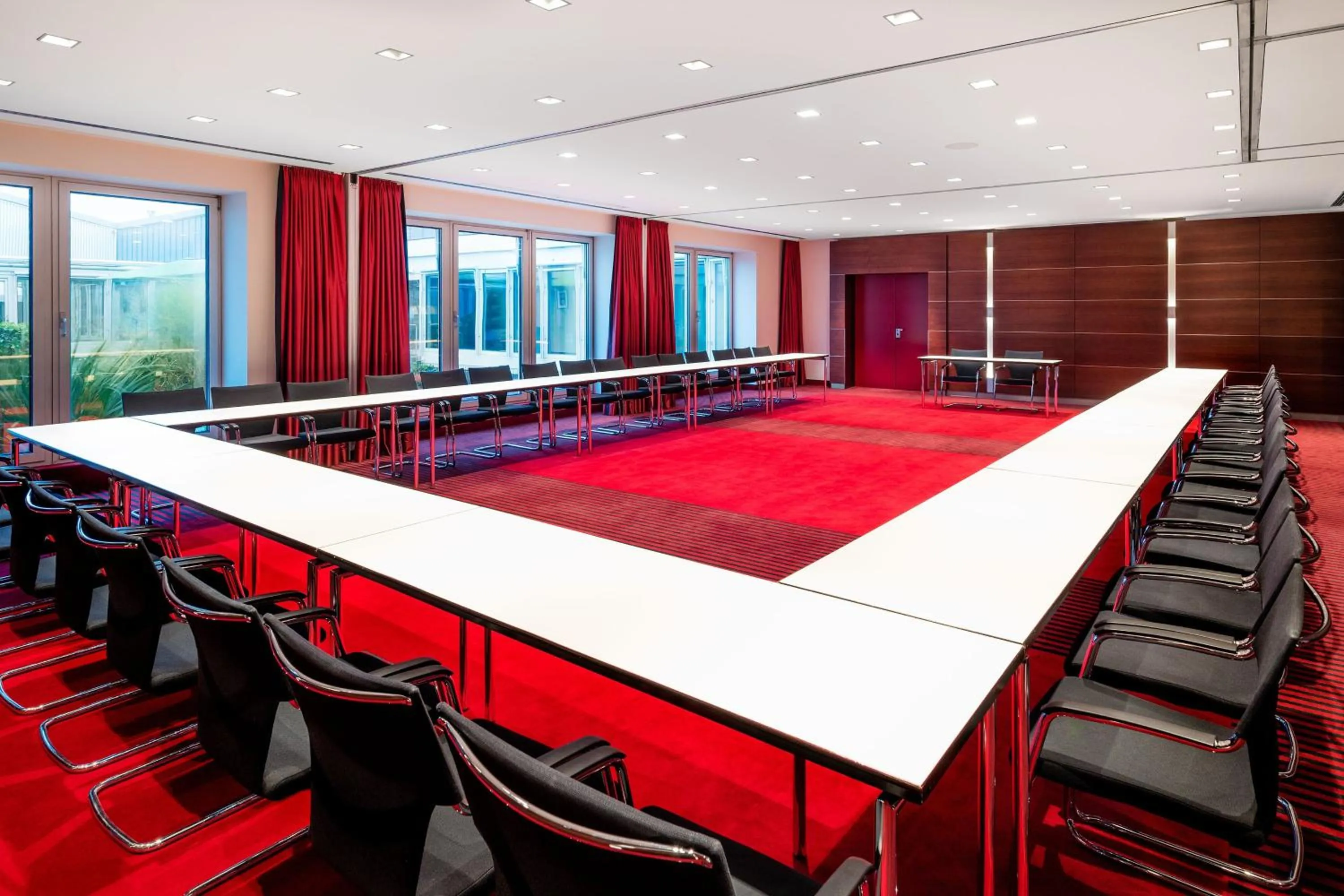 Meeting/conference room in Sheraton Duesseldorf Airport Hotel