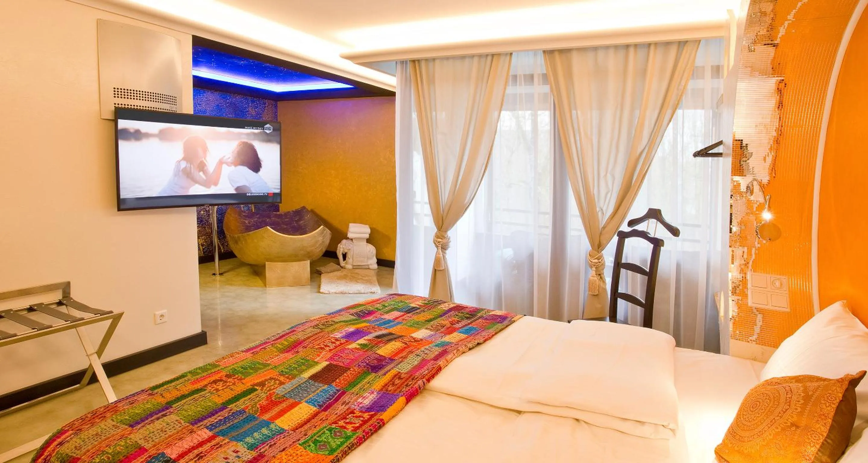 Photo of the whole room, Bed in PLAZA INN stays design Dortmund