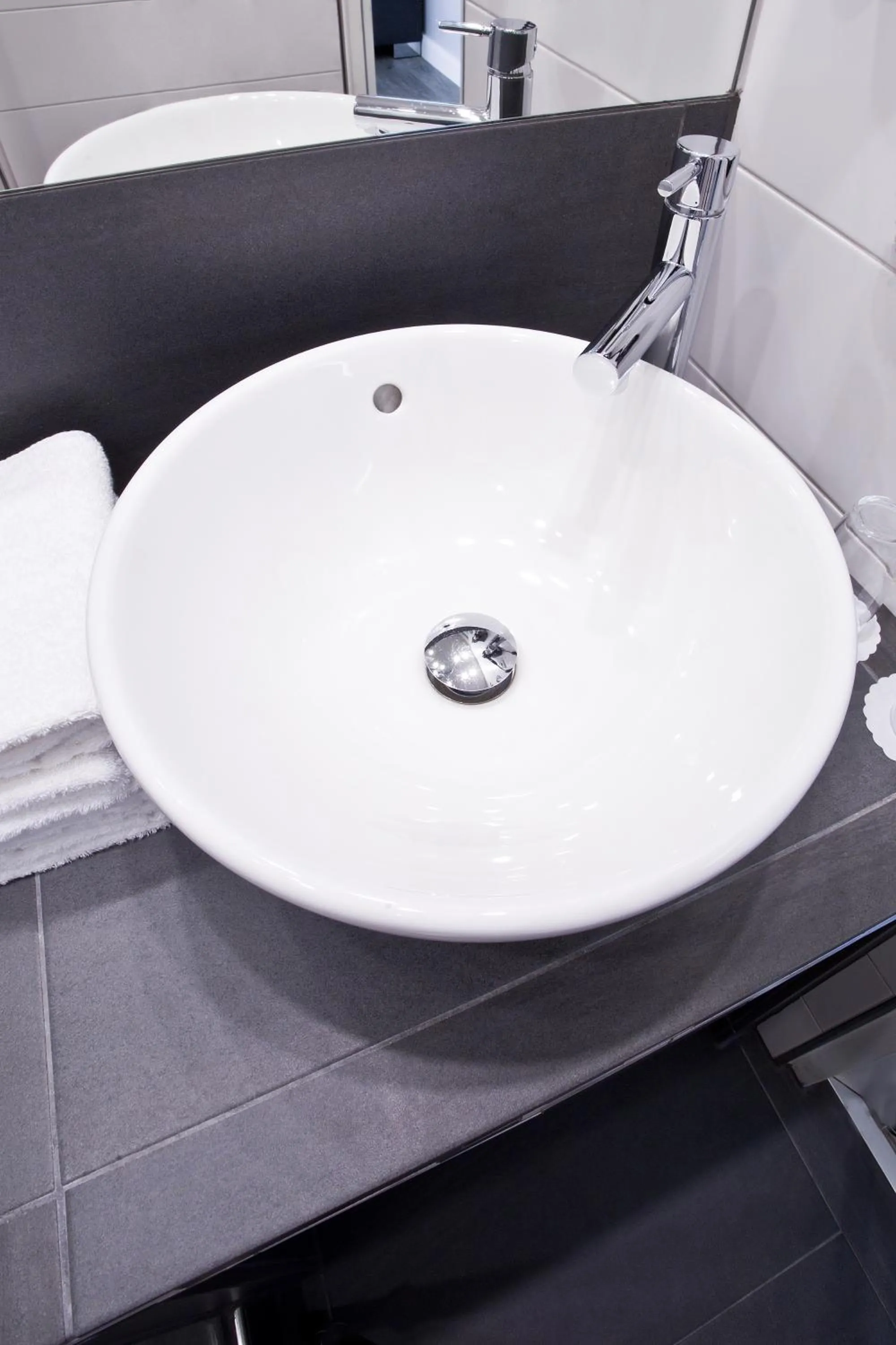 Bathroom in PLAZA INN stays design Dortmund