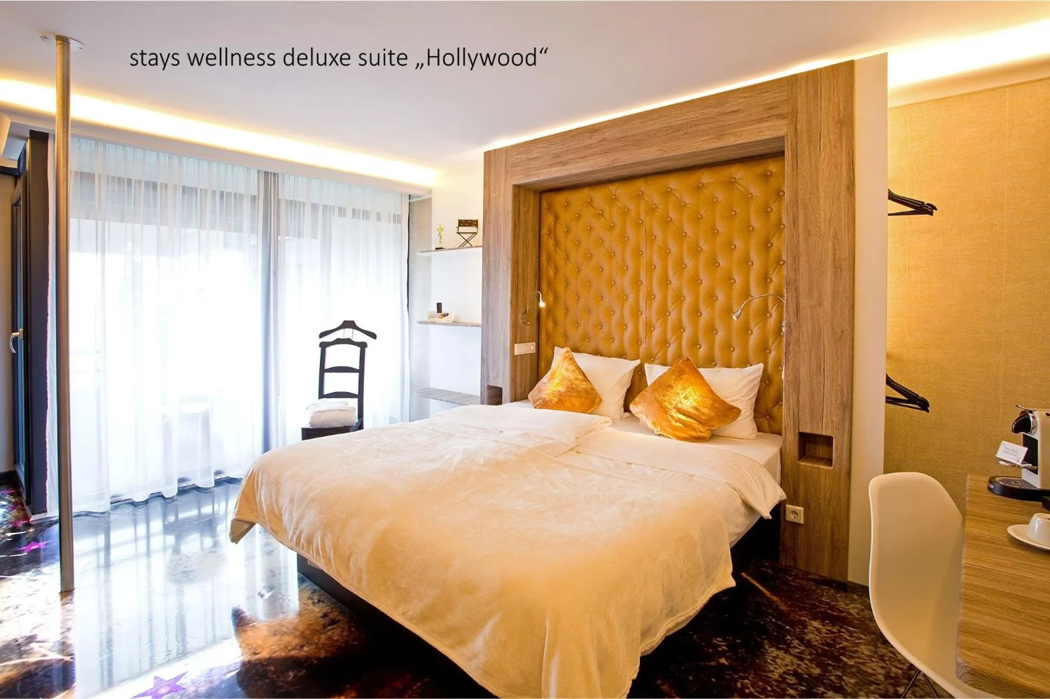 Bed in PLAZA INN stays design Dortmund