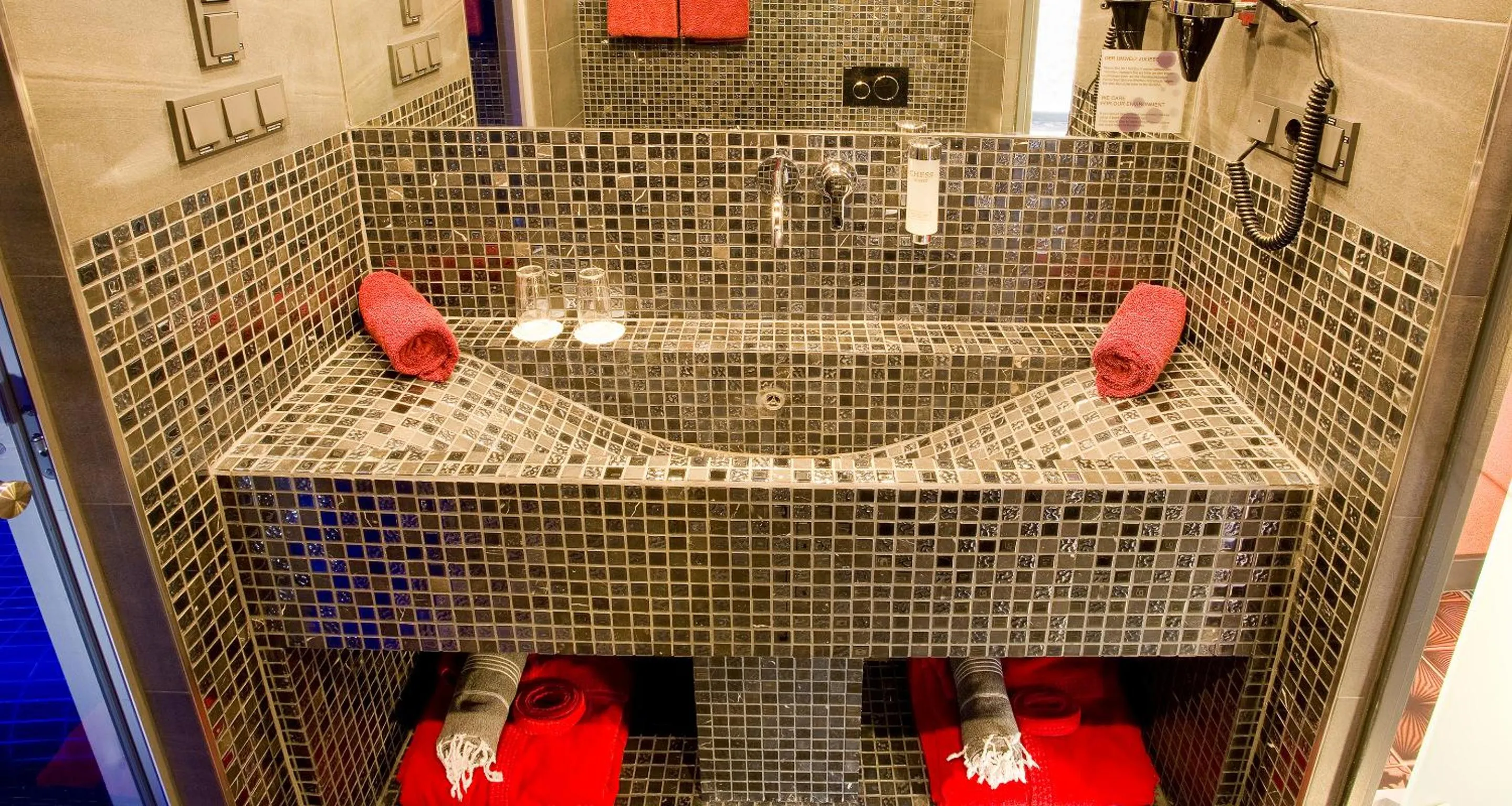Bathroom in PLAZA INN stays design Dortmund