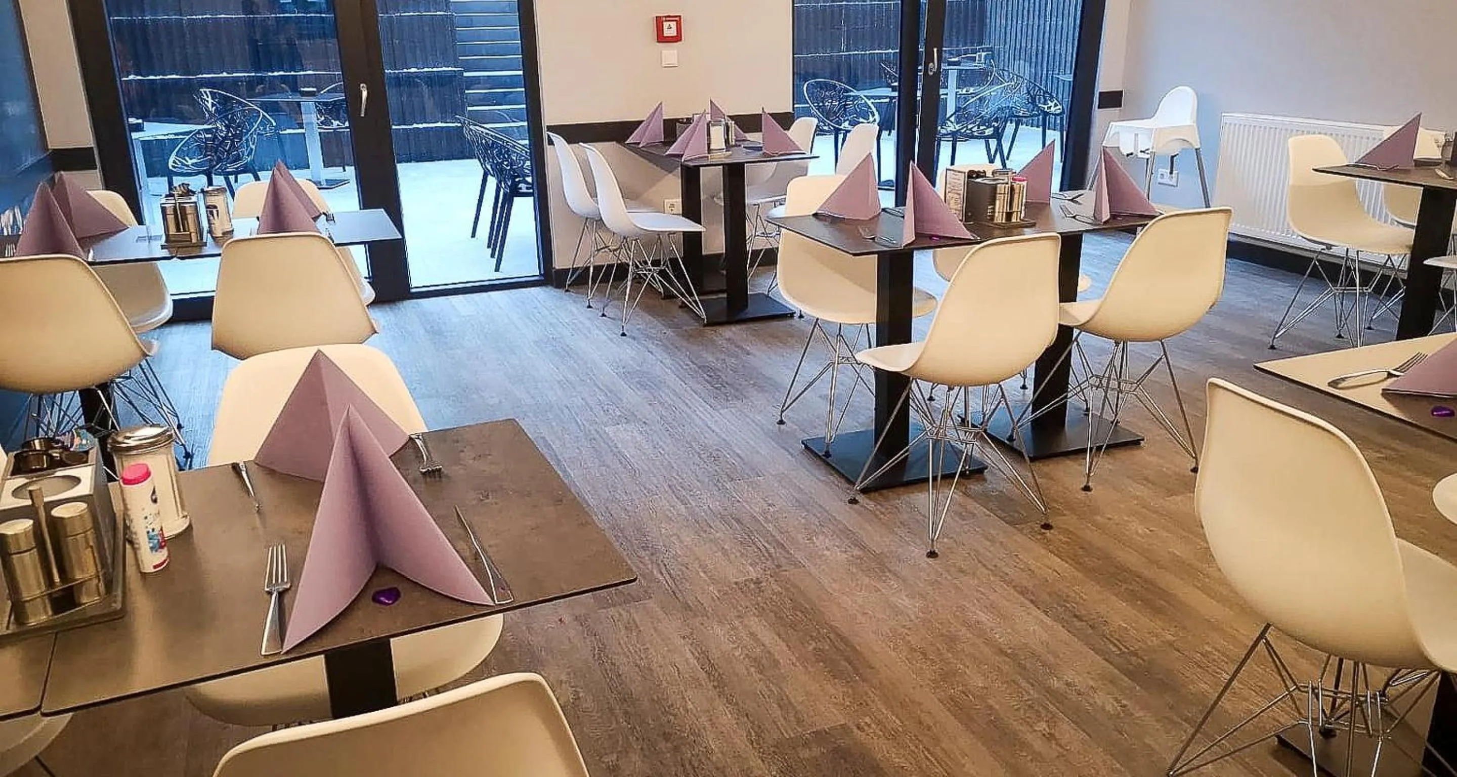 Restaurant/places to eat in PLAZA INN stays design Dortmund