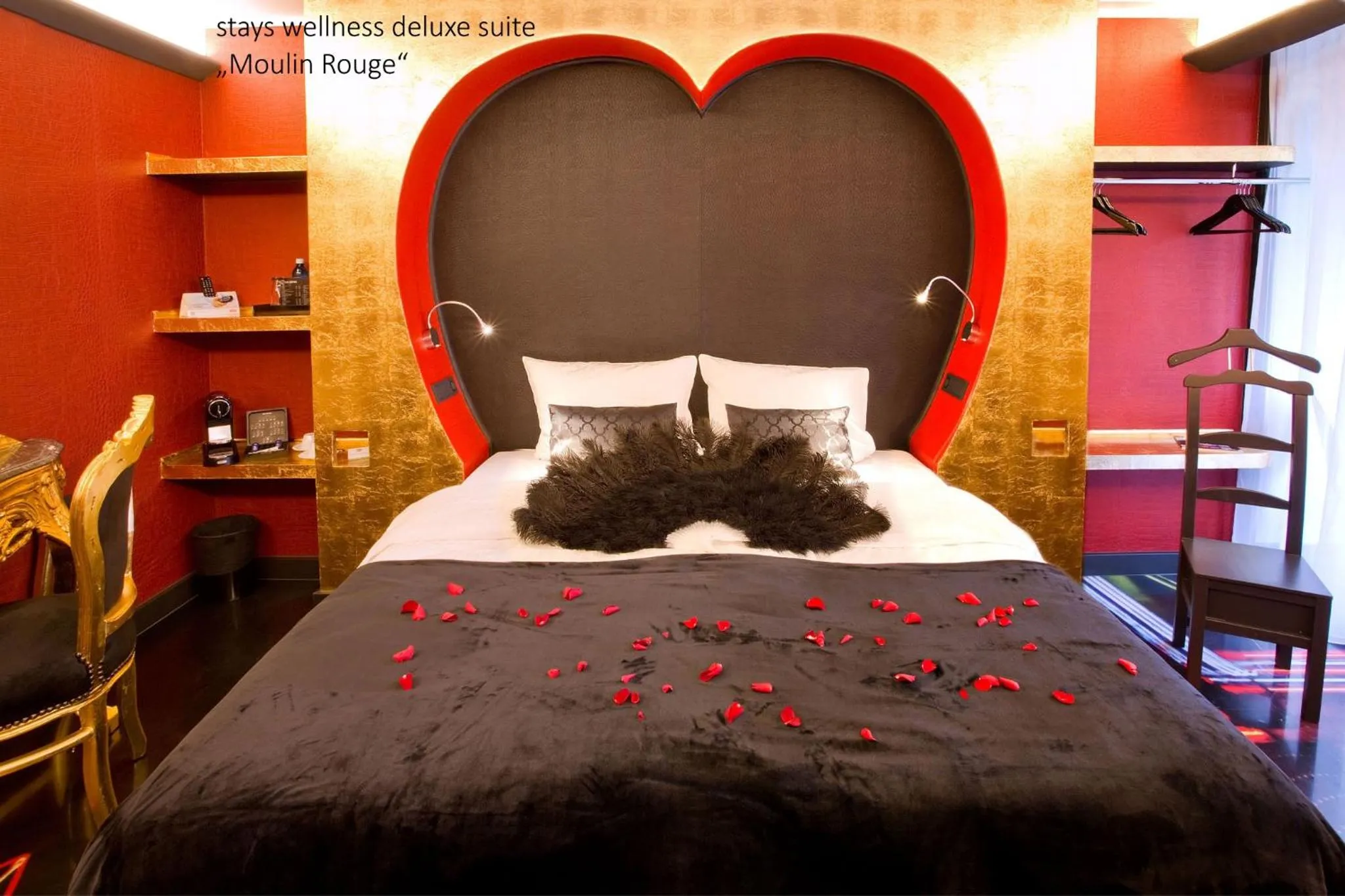 Bed in PLAZA INN stays design Dortmund