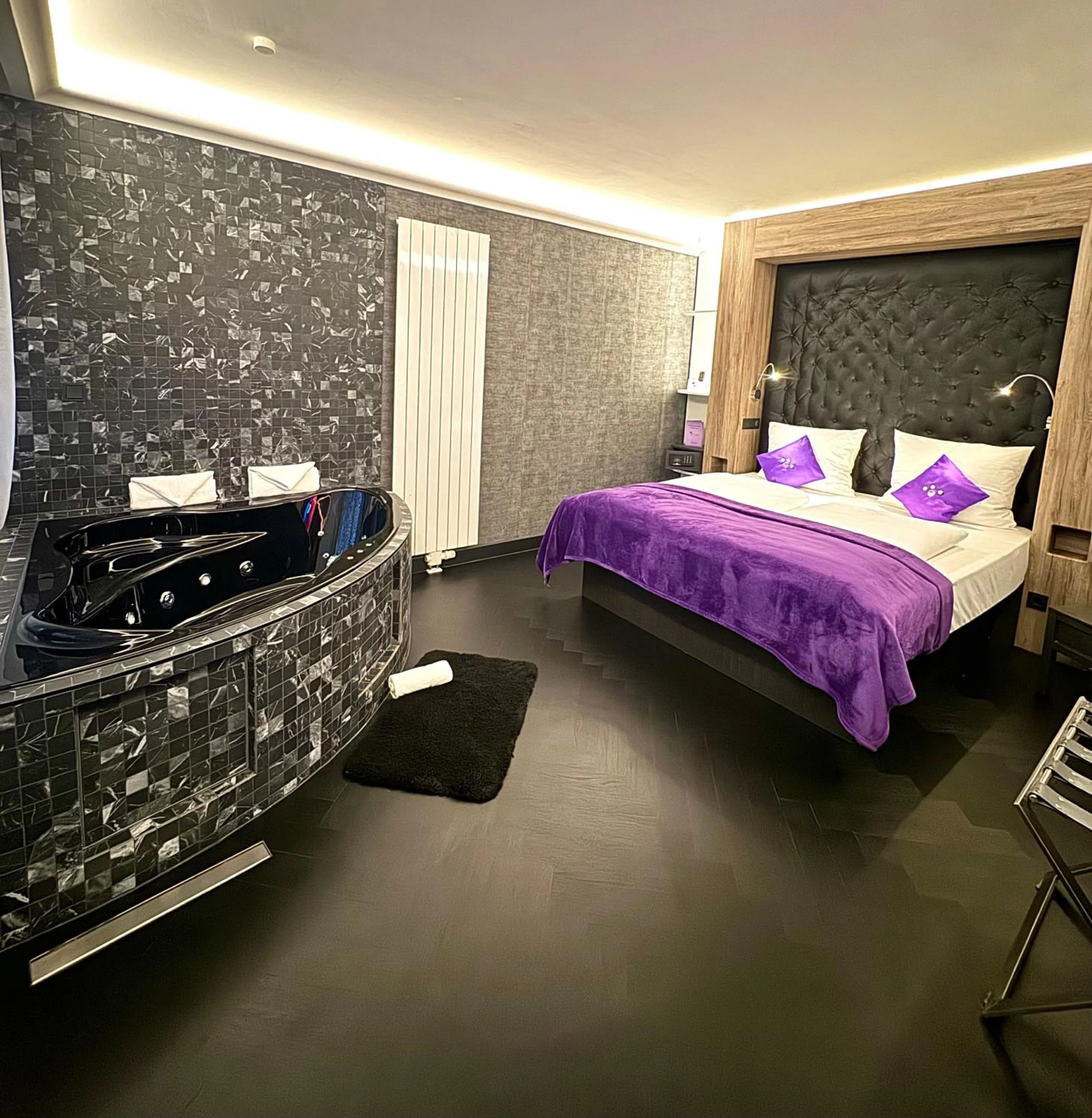 Bed in PLAZA INN stays design Dortmund