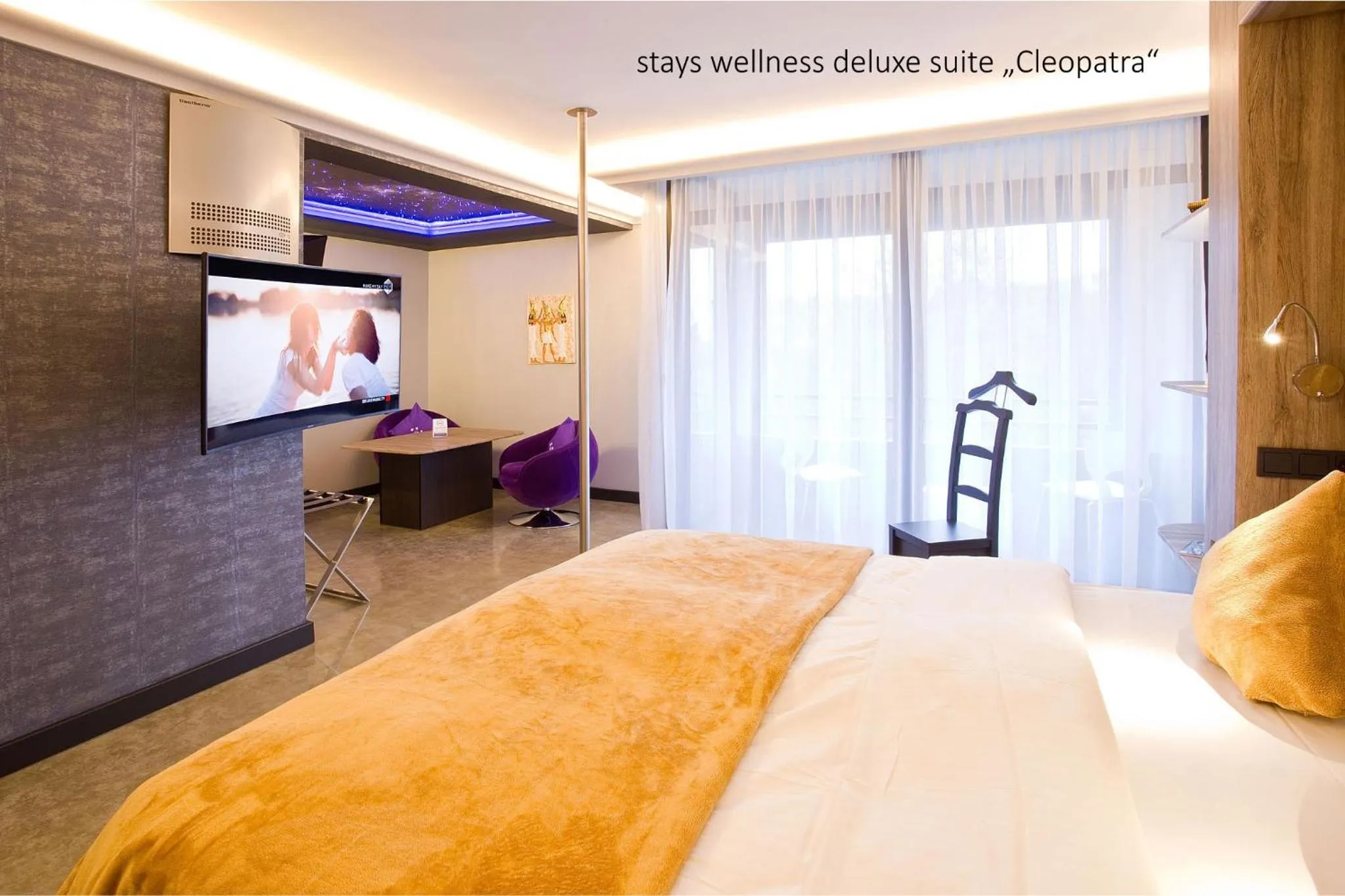 Bed in PLAZA INN stays design Dortmund