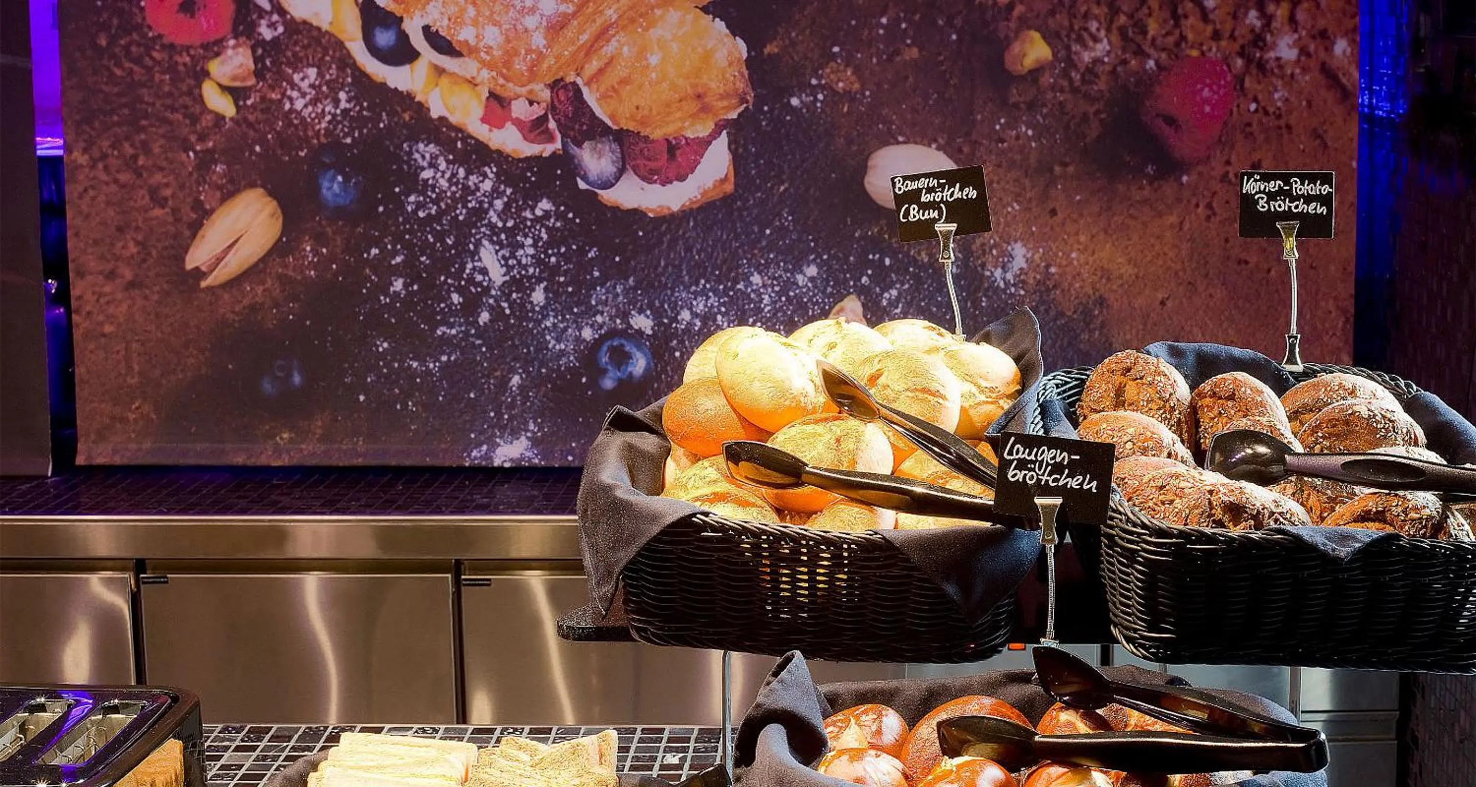 Breakfast in PLAZA INN stays design Dortmund