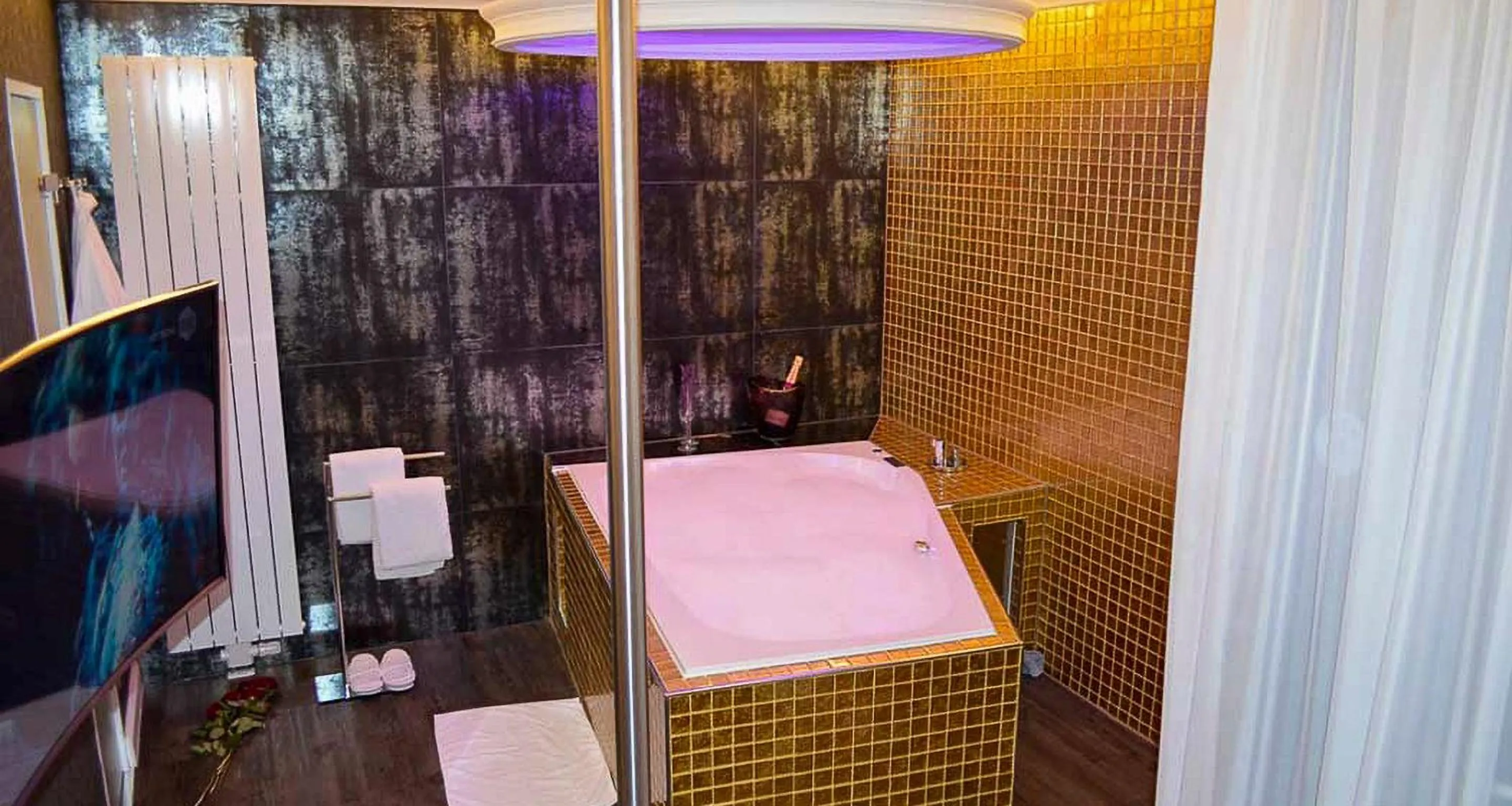 Photo of the whole room in PLAZA INN stays design Dortmund