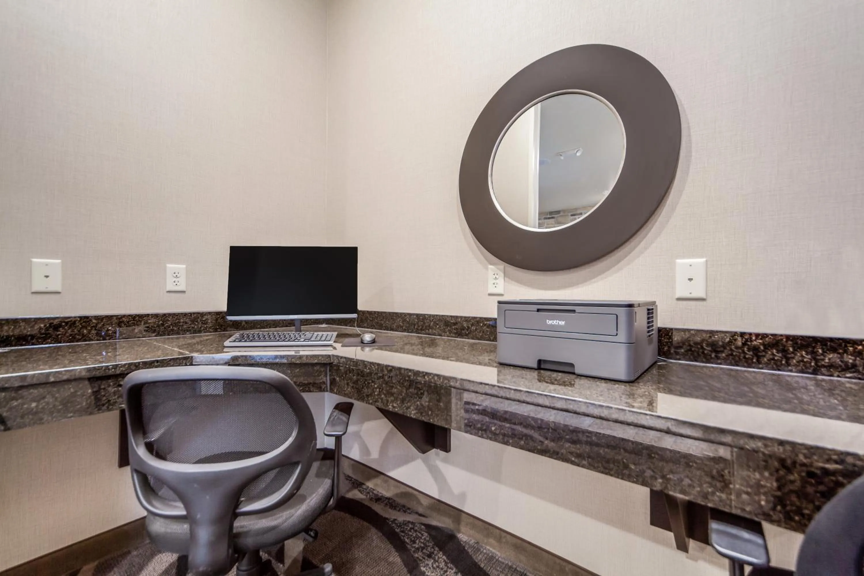Business facilities in Cobblestone Inn & Suites - Holdrege