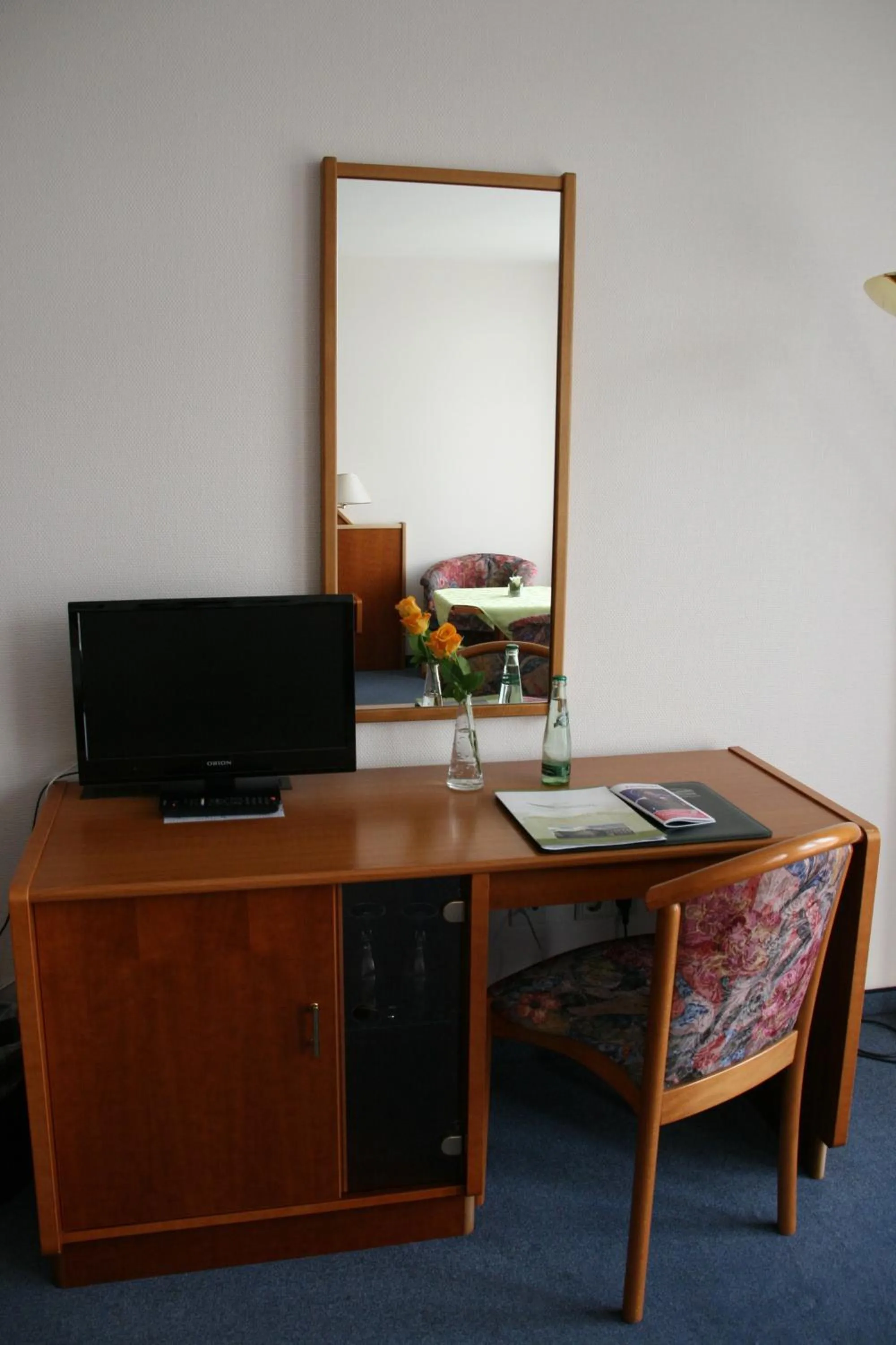 Photo of the whole room in Atrium Hotel