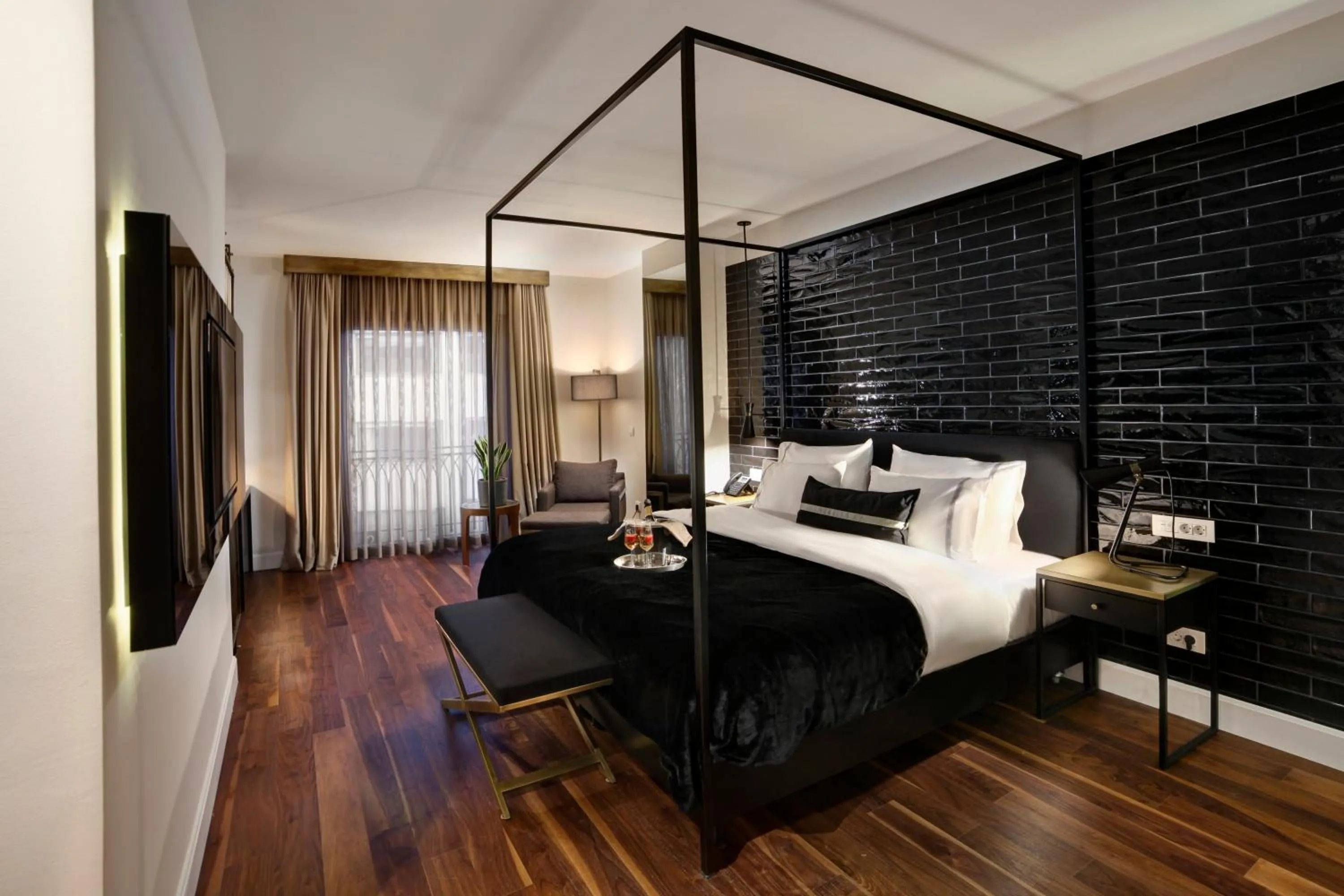 Bed in 39 Kalamış Marina Hotel & Restaurant