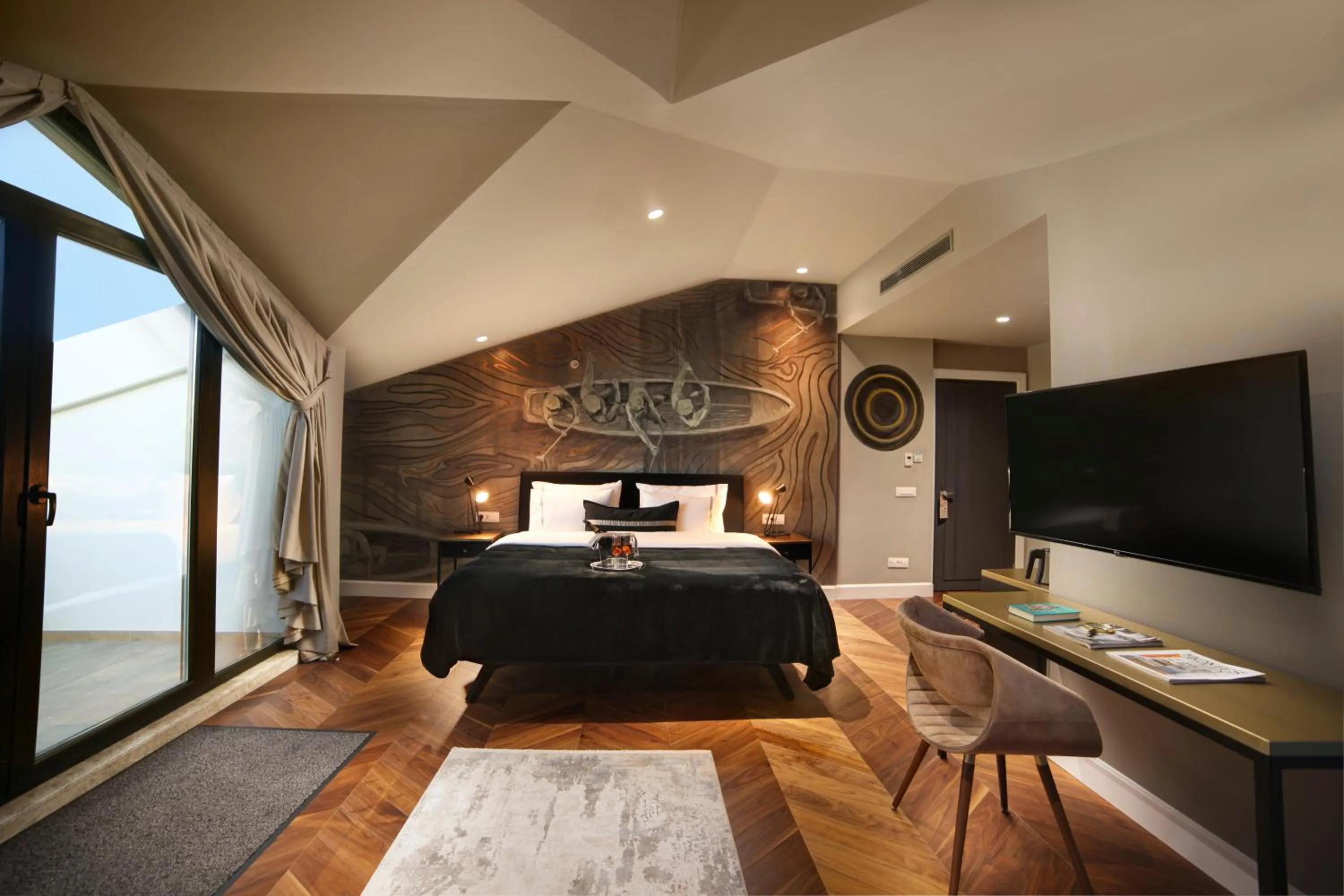 Photo of the whole room, Bed in 39 Kalamış Marina Hotel & Restaurant