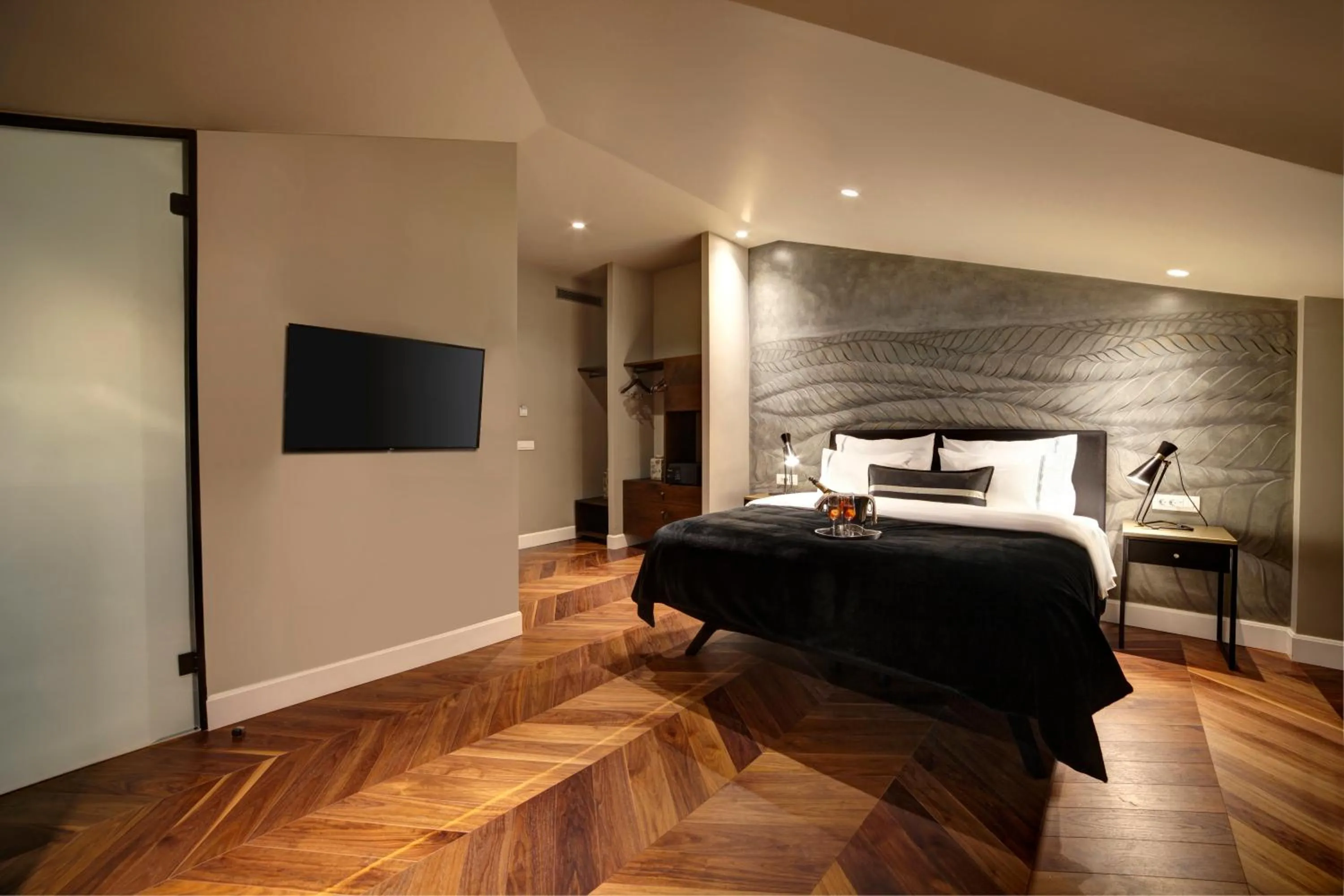 Photo of the whole room, Bed in 39 Kalamış Marina Hotel & Restaurant