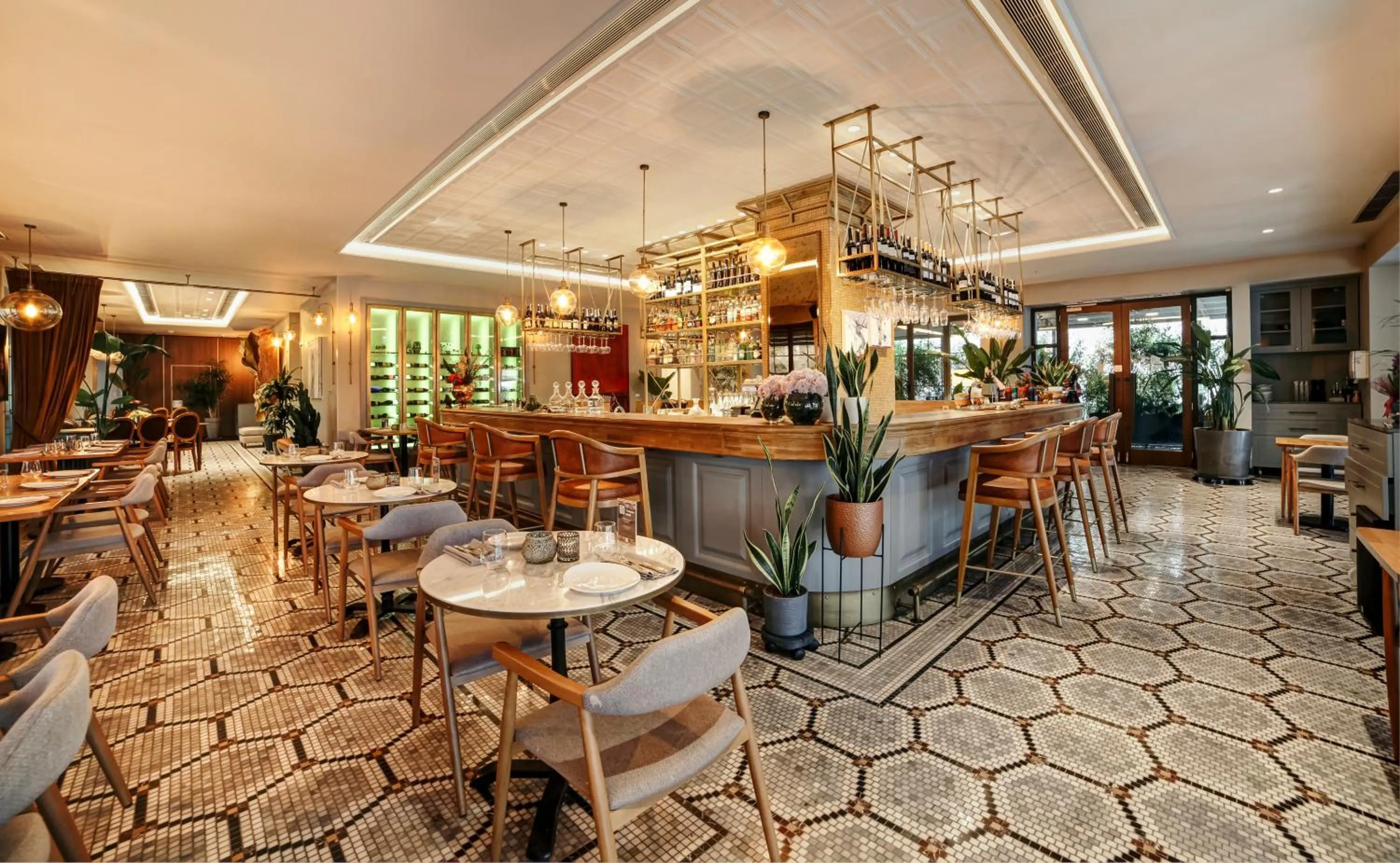 Restaurant/places to eat in 39 Kalamış Marina Hotel & Restaurant