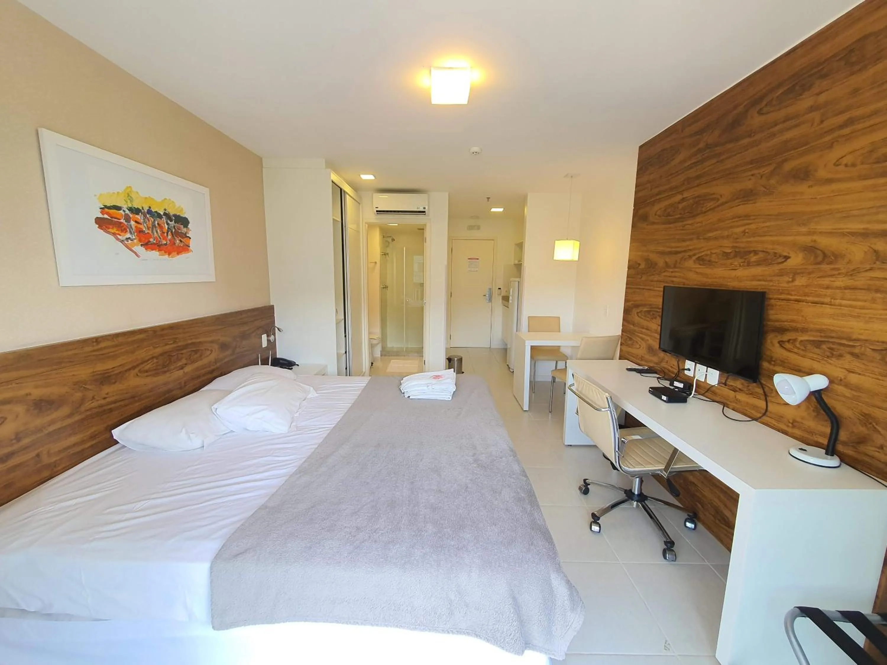 Photo of the whole room, Bed in Flat Vision Executivo Premium By Rei dos Flats