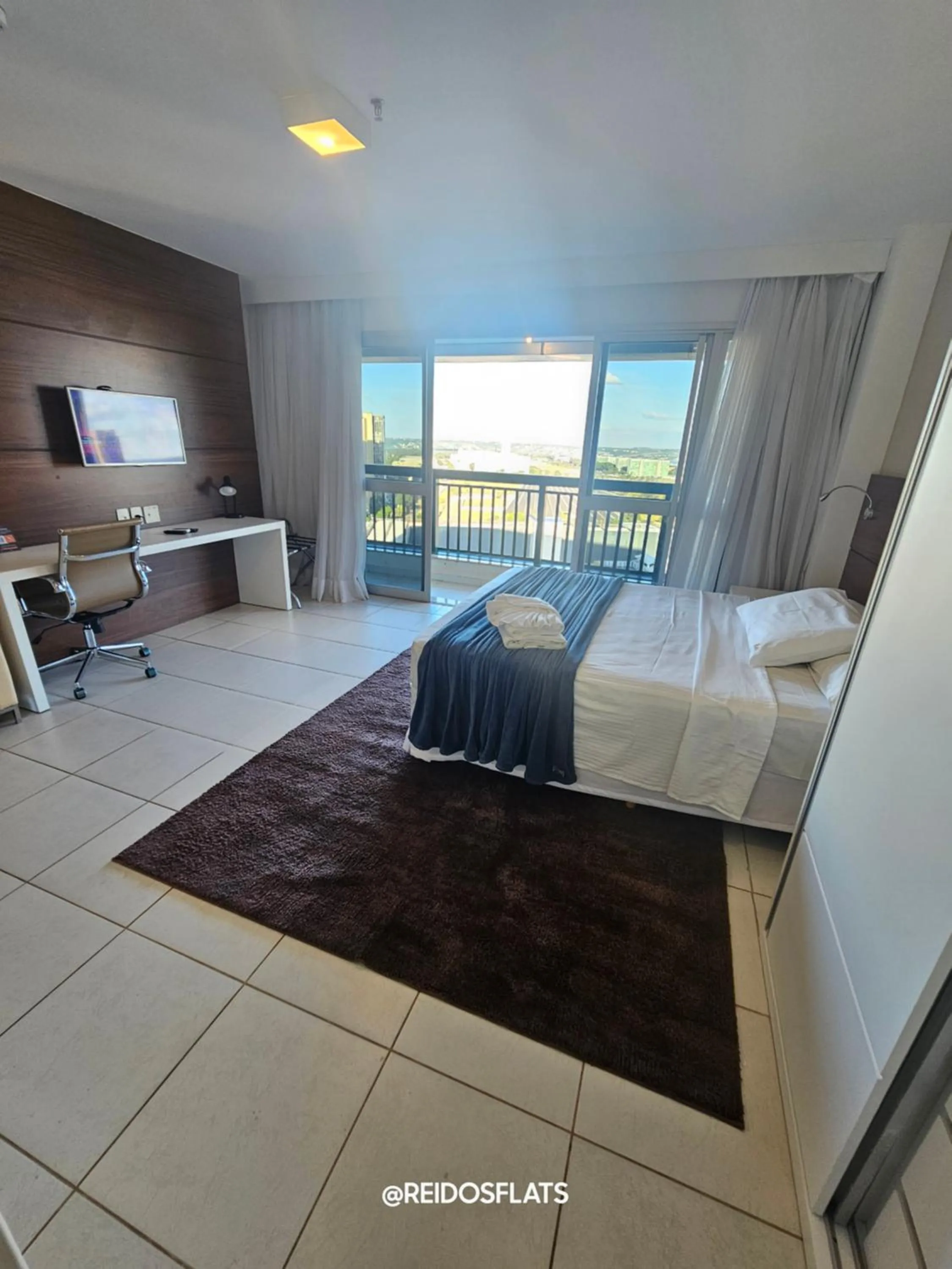 TV and multimedia, Bed in Flat Vision Executivo Premium By Rei dos Flats