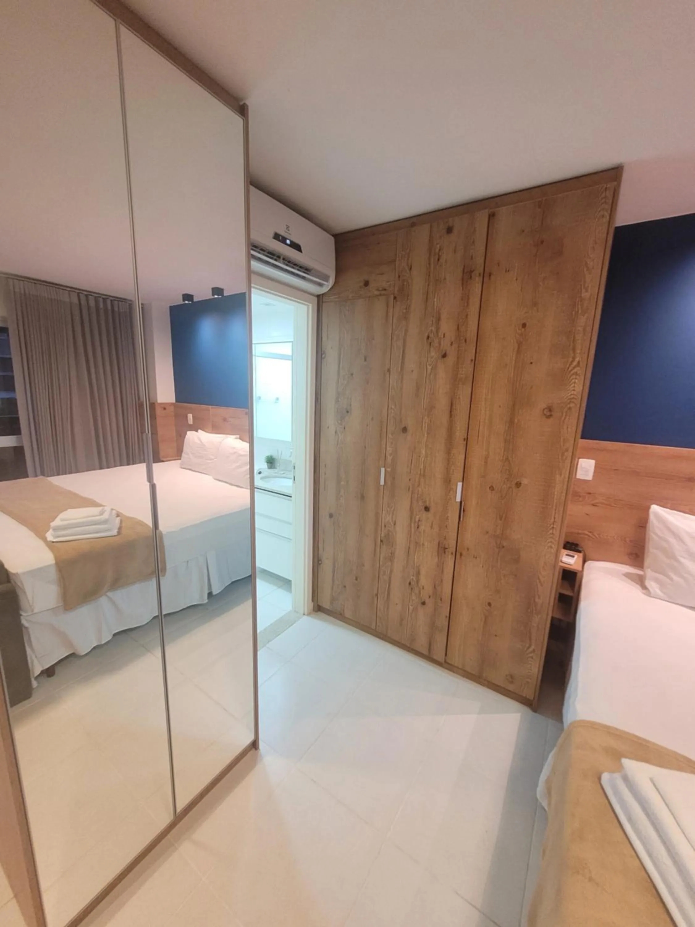 Photo of the whole room, Bed in Flat Vision Executivo Premium By Rei dos Flats