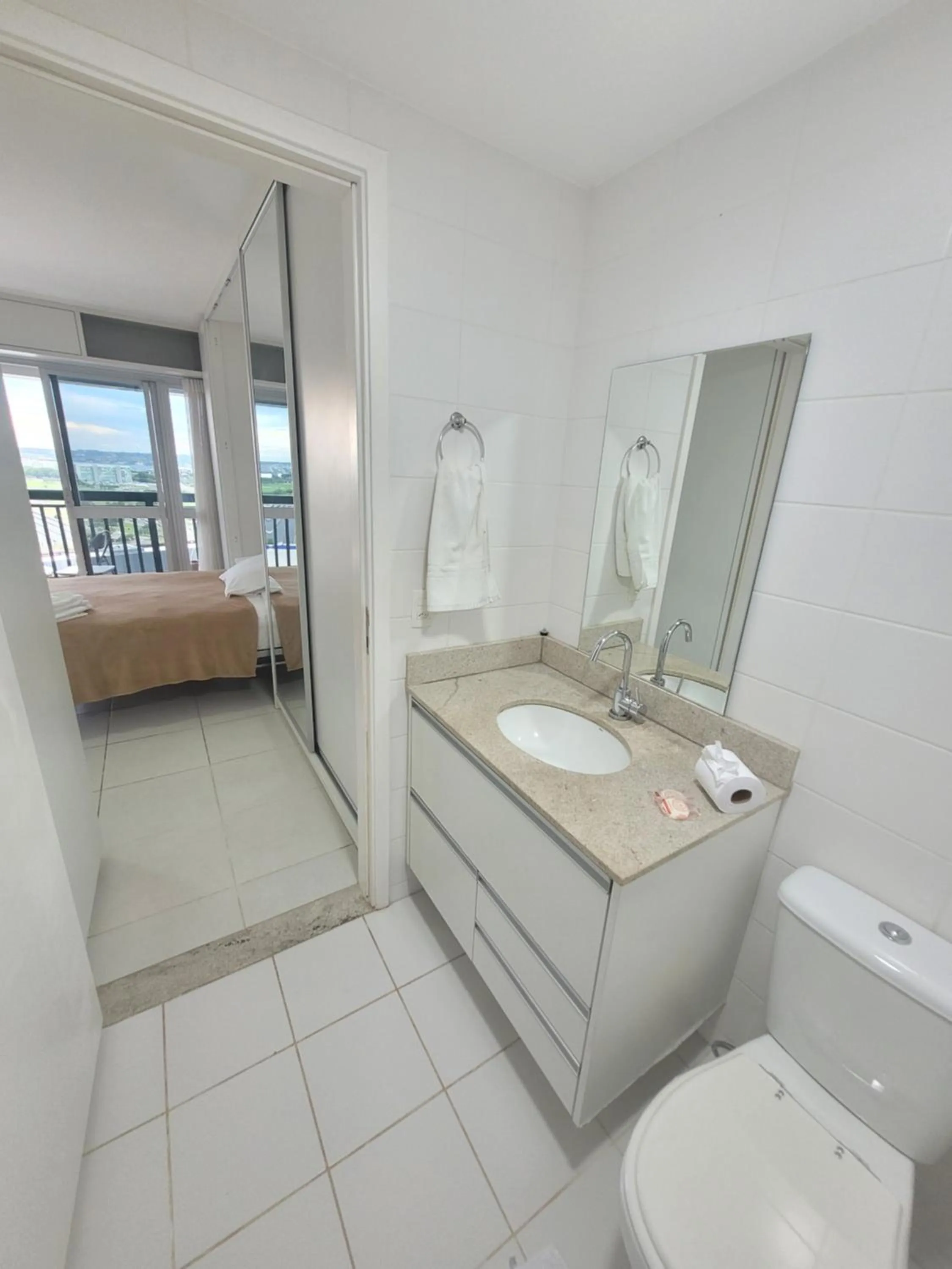 Bathroom in Flat Vision Executivo Premium By Rei dos Flats