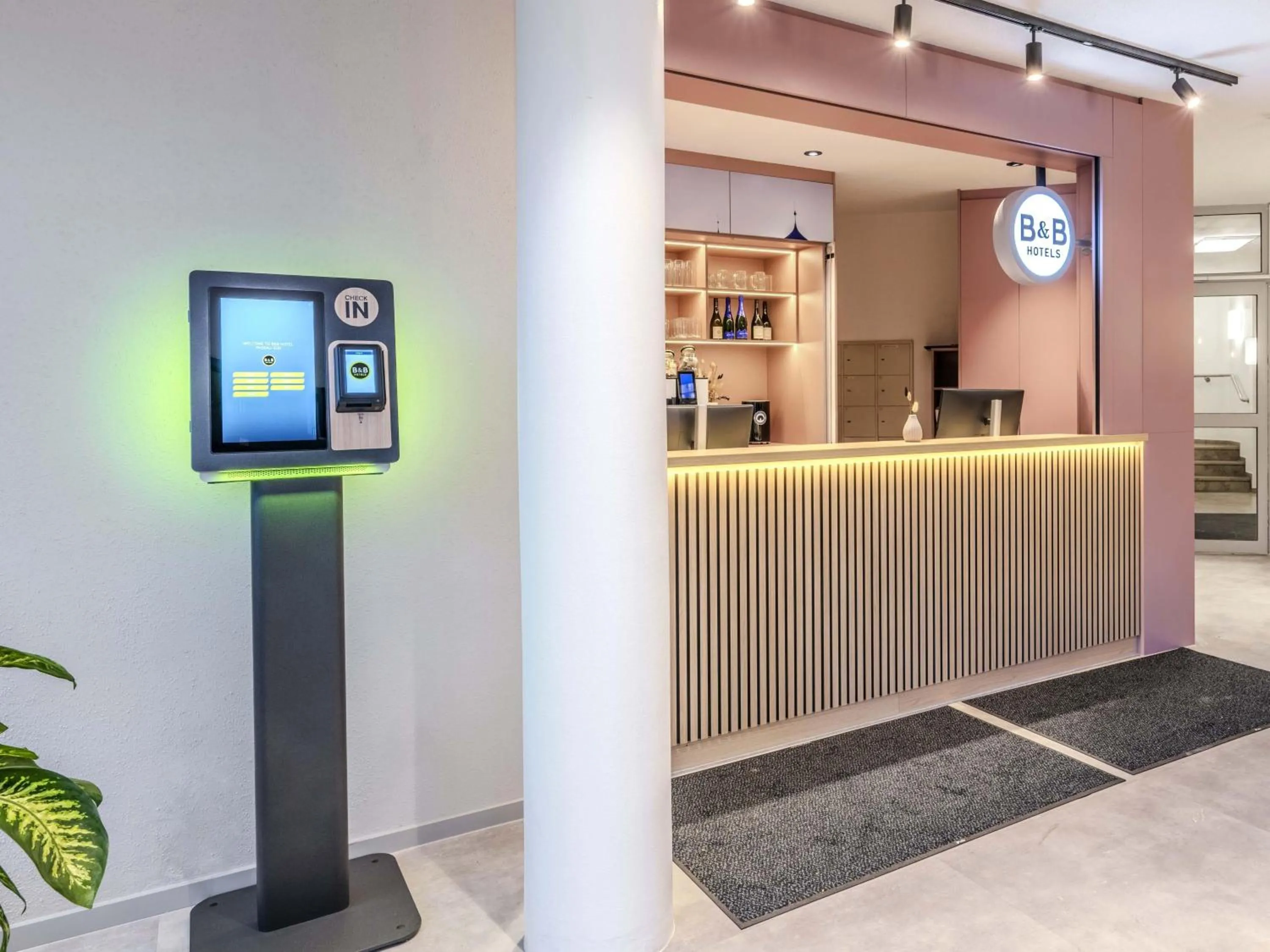 Lobby or reception in B&B HOTEL Passau-Süd