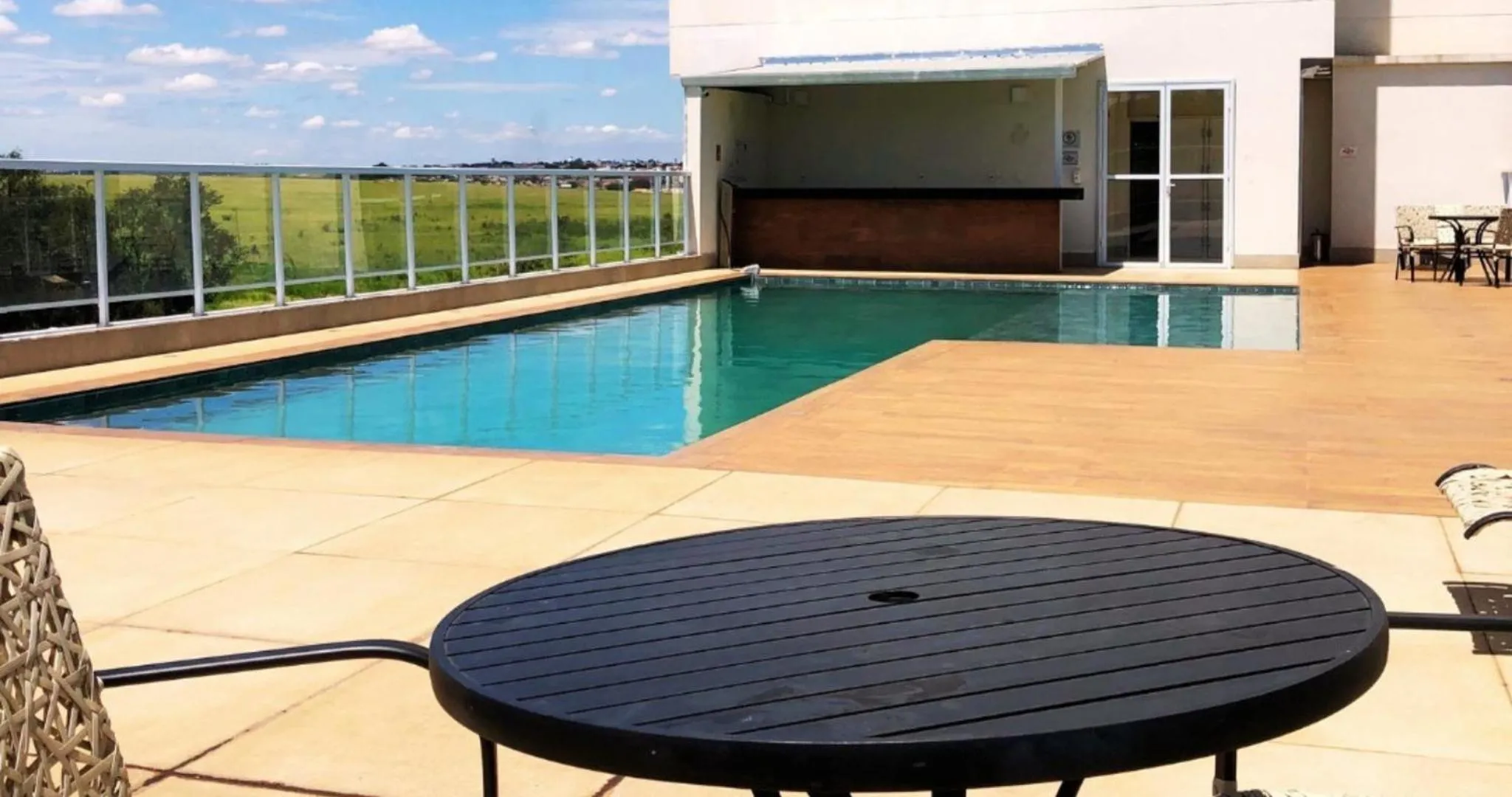 Swimming pool in Sleep Inn Paulínia