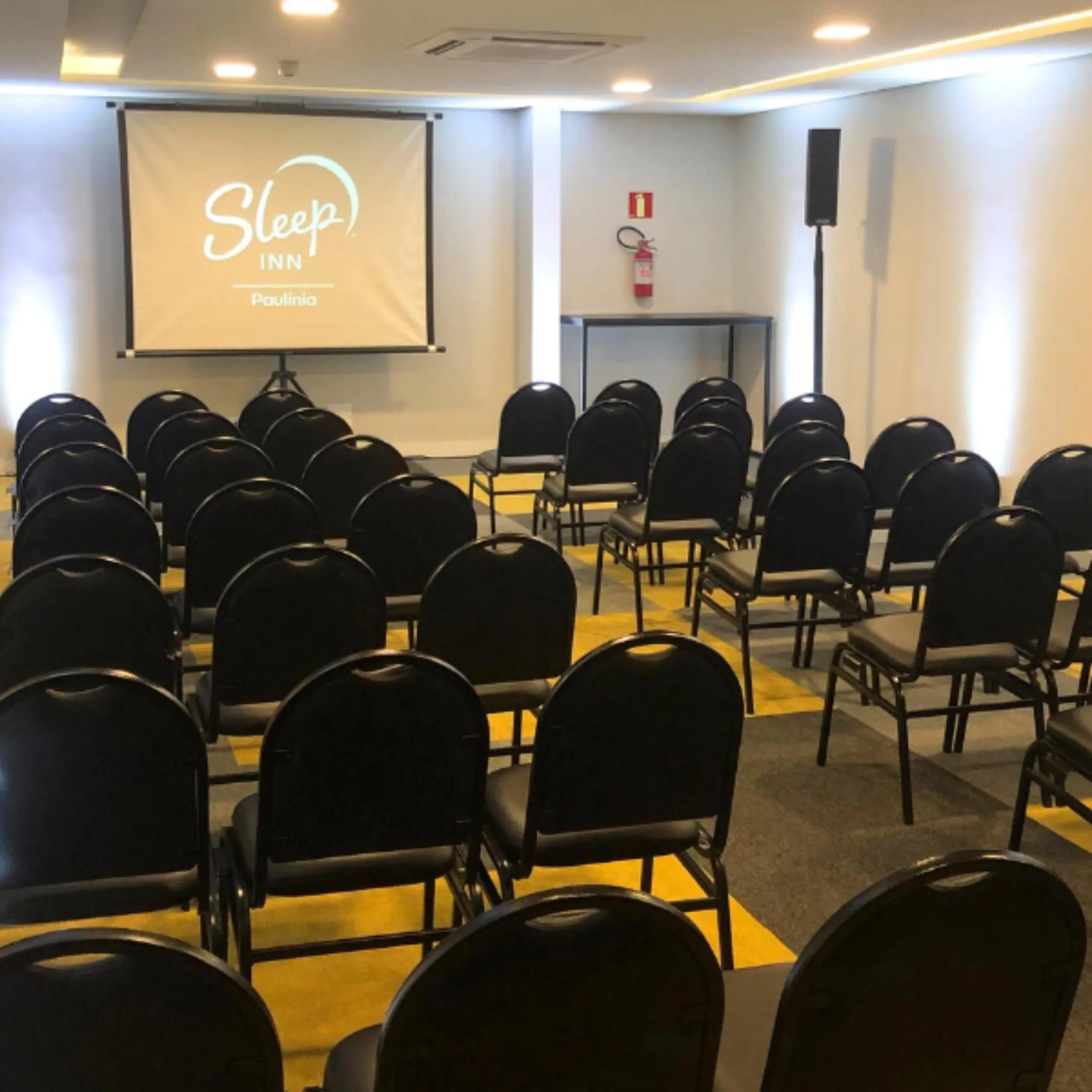 Meeting/conference room in Sleep Inn Paulínia