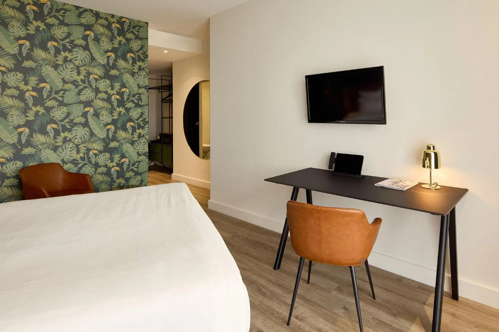 Seating area, Bed in Van der Valk Hotel Melle - Osnabrück