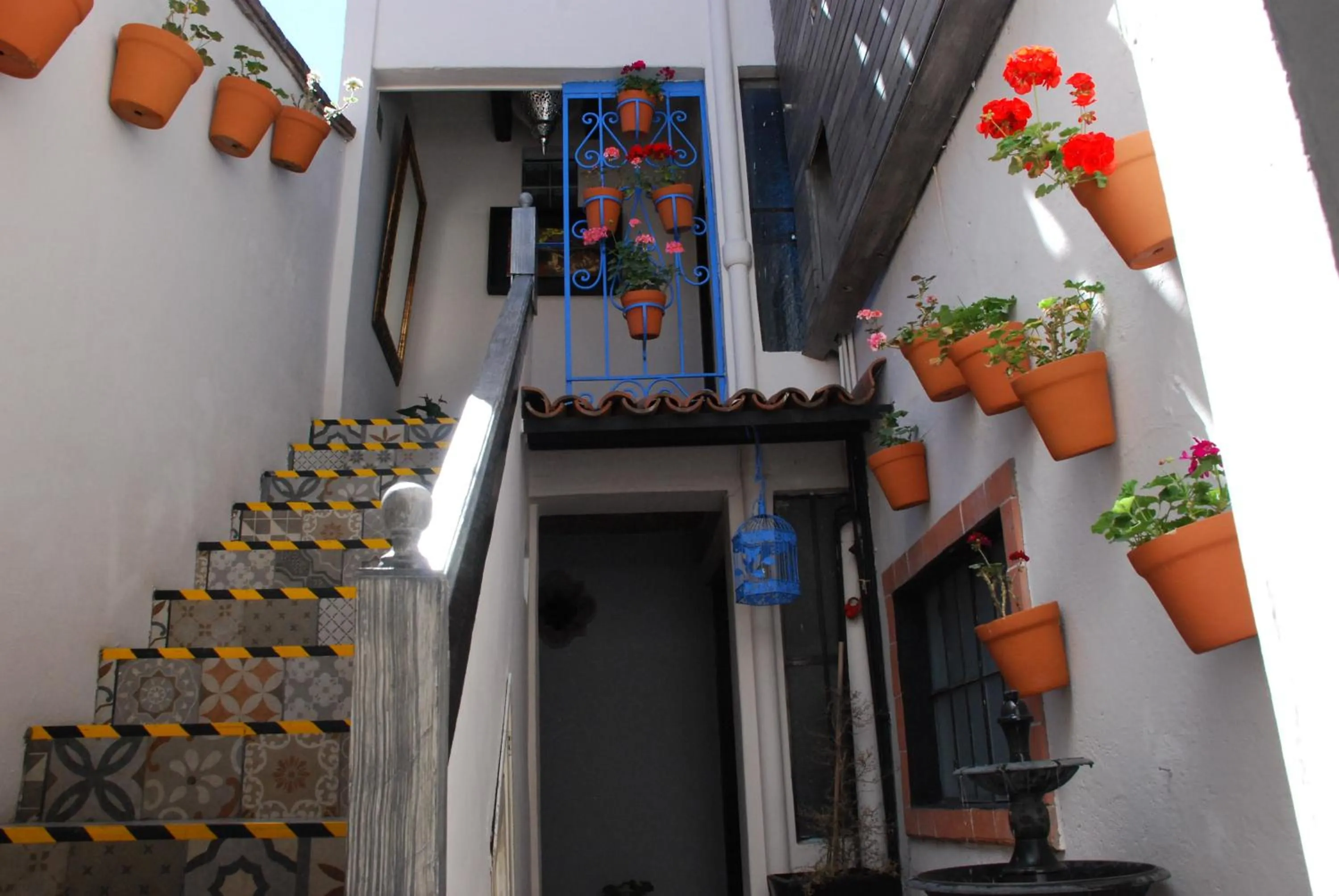 Inner courtyard view in Hotel Santa Ana