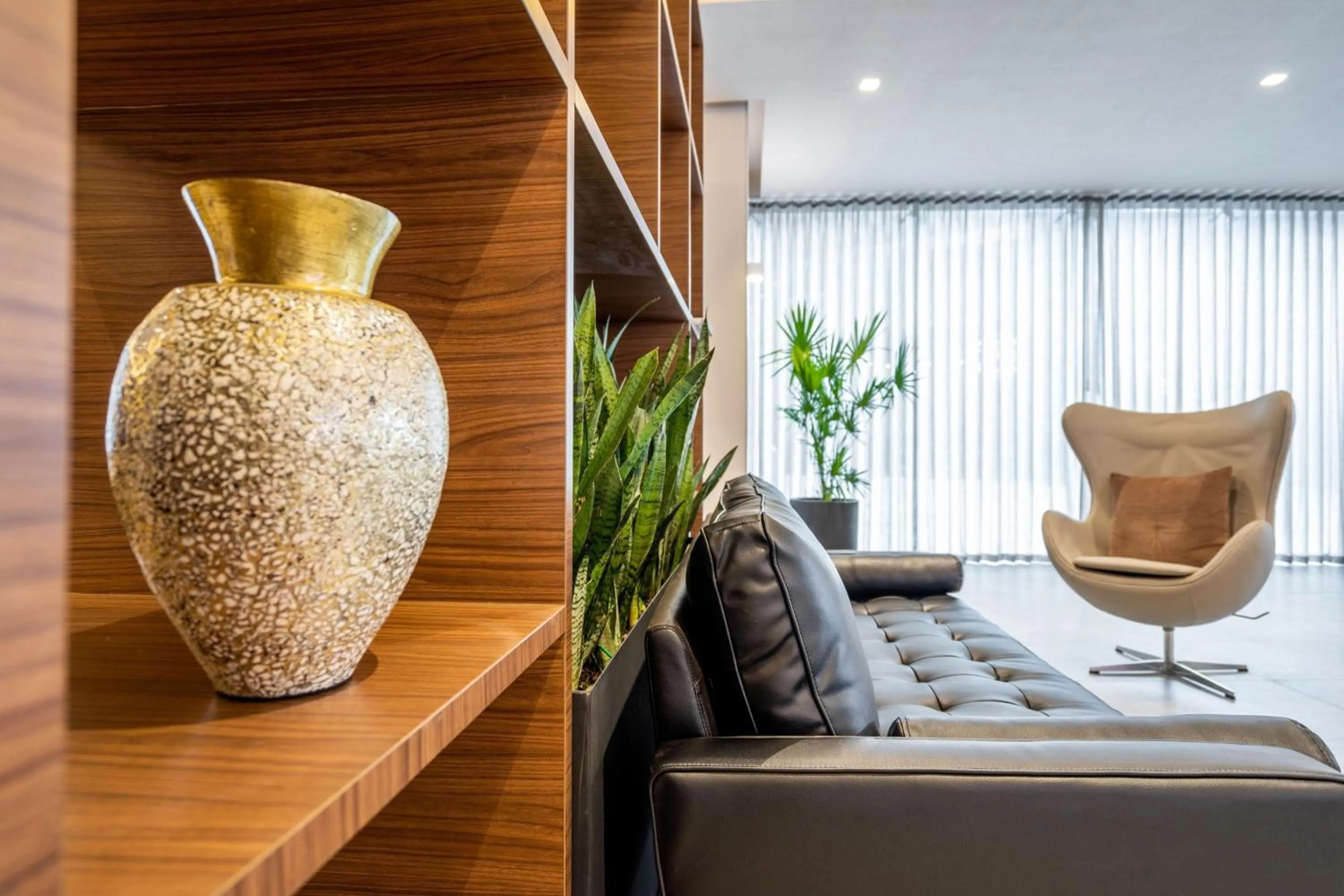 Lobby or reception in City Express Plus by Marriott San Luis Potosi