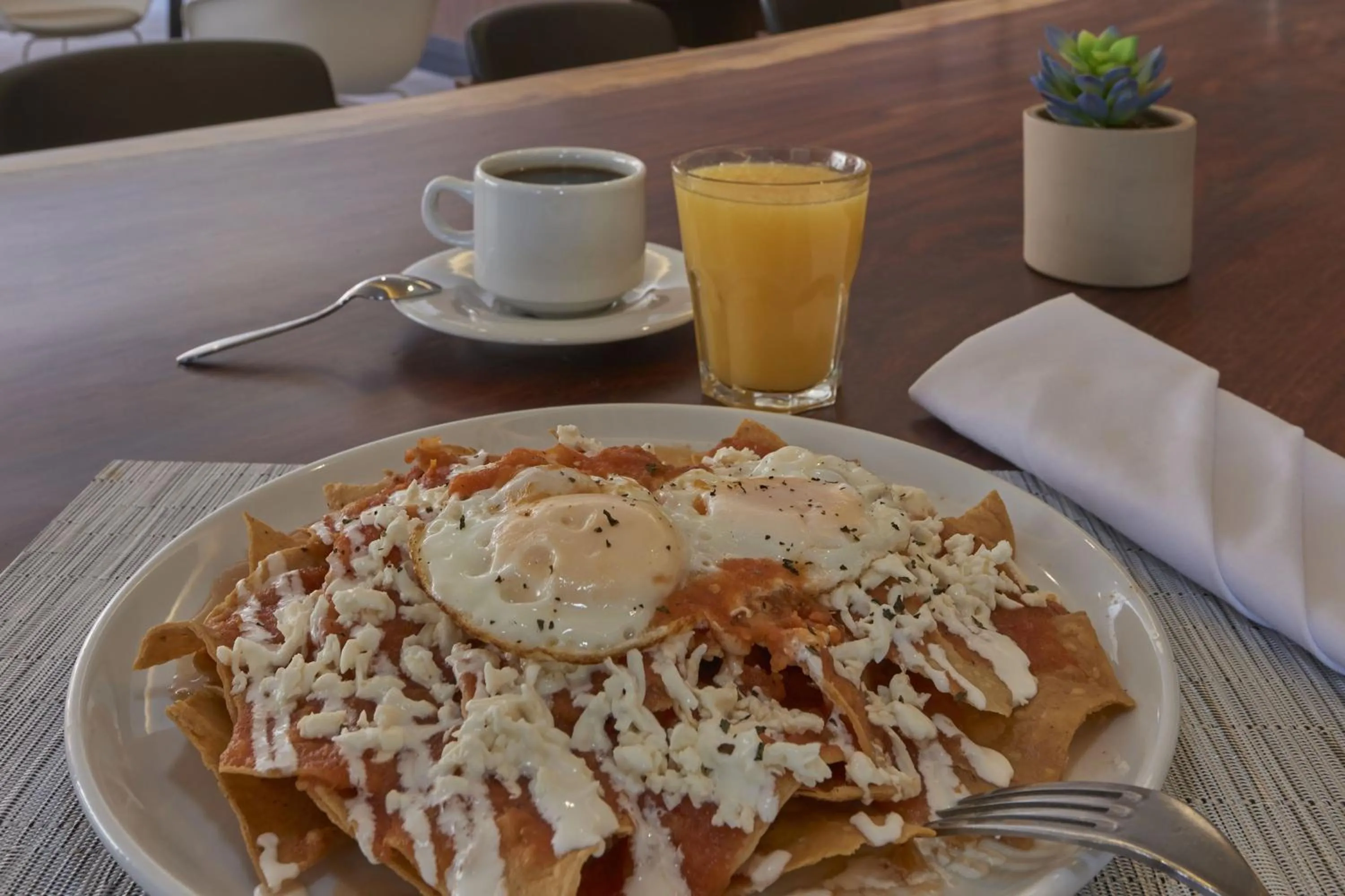 Restaurant/places to eat in City Express Plus by Marriott San Luis Potosi