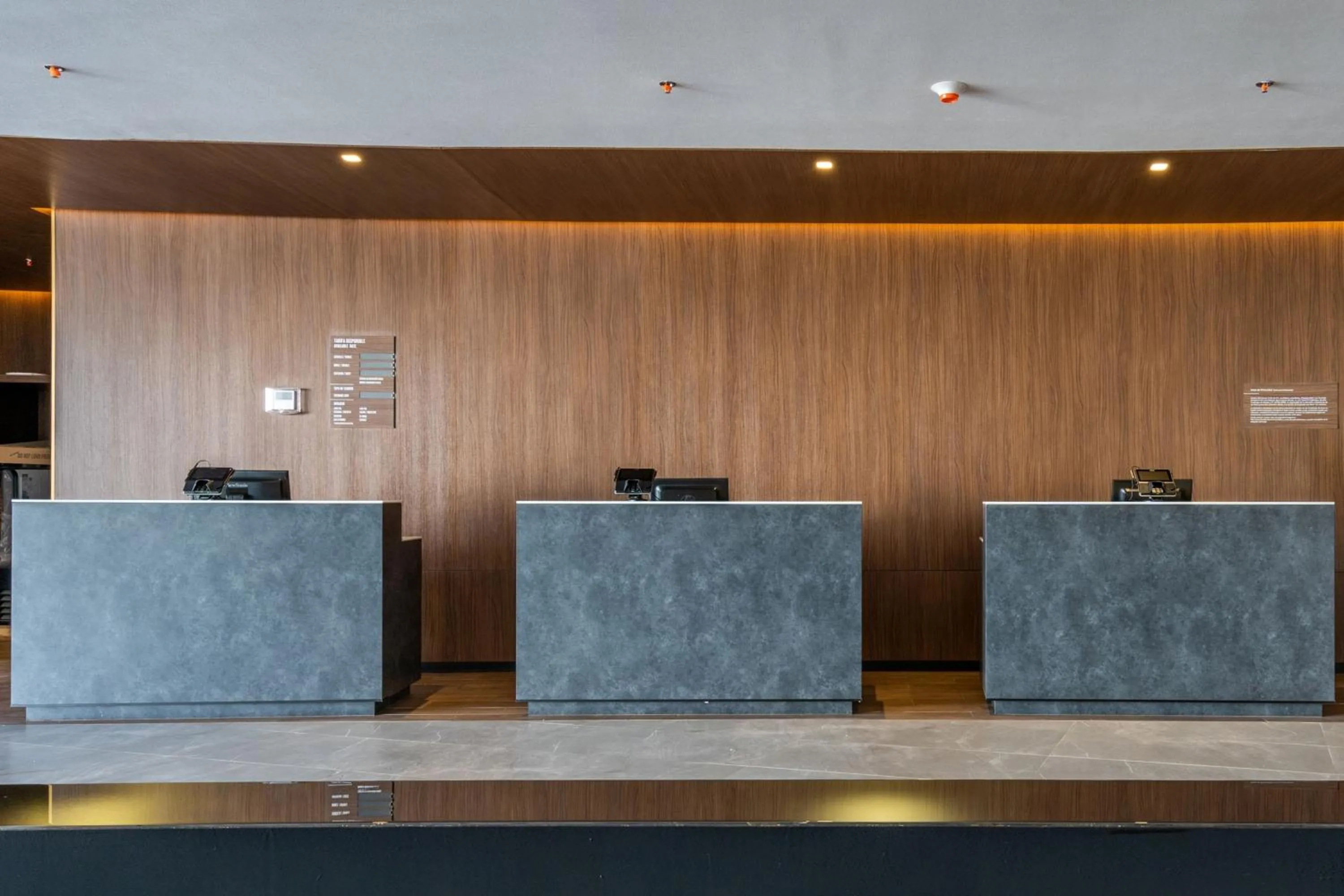 Lobby or reception in City Express Plus by Marriott San Luis Potosi