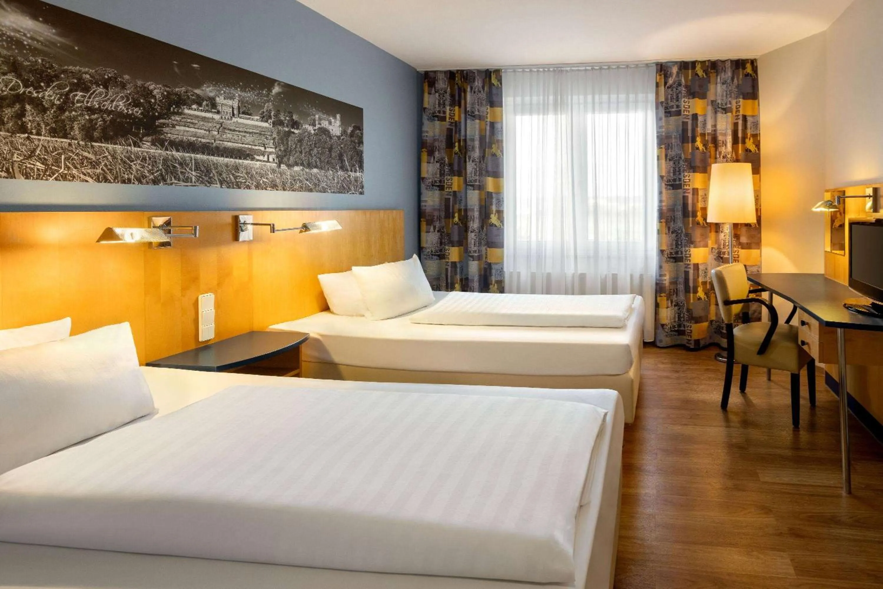 Photo of the whole room, Bed in Amedia Dresden Elbpromenade, Trademark Collection by Wyndham