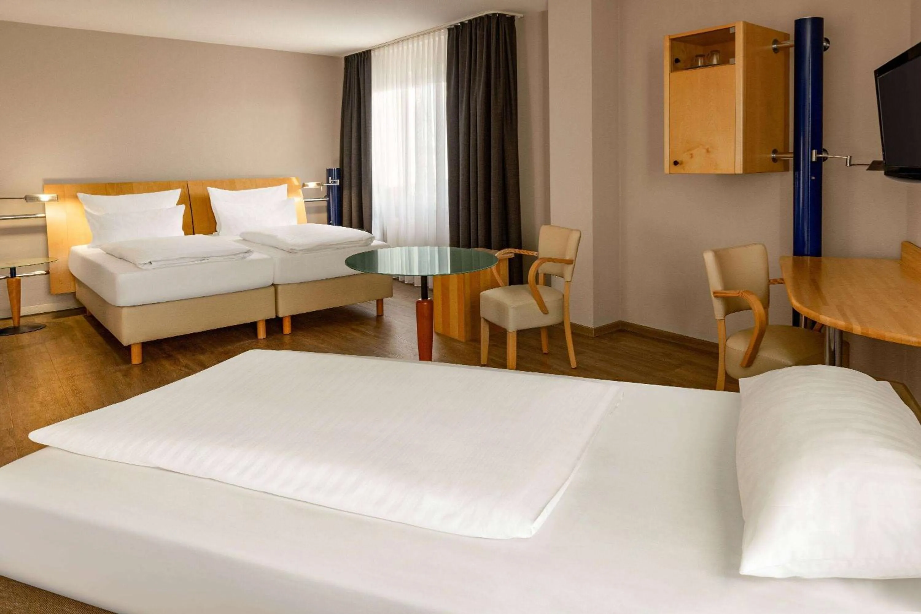 Photo of the whole room, Bed in Amedia Dresden Elbpromenade, Trademark Collection by Wyndham