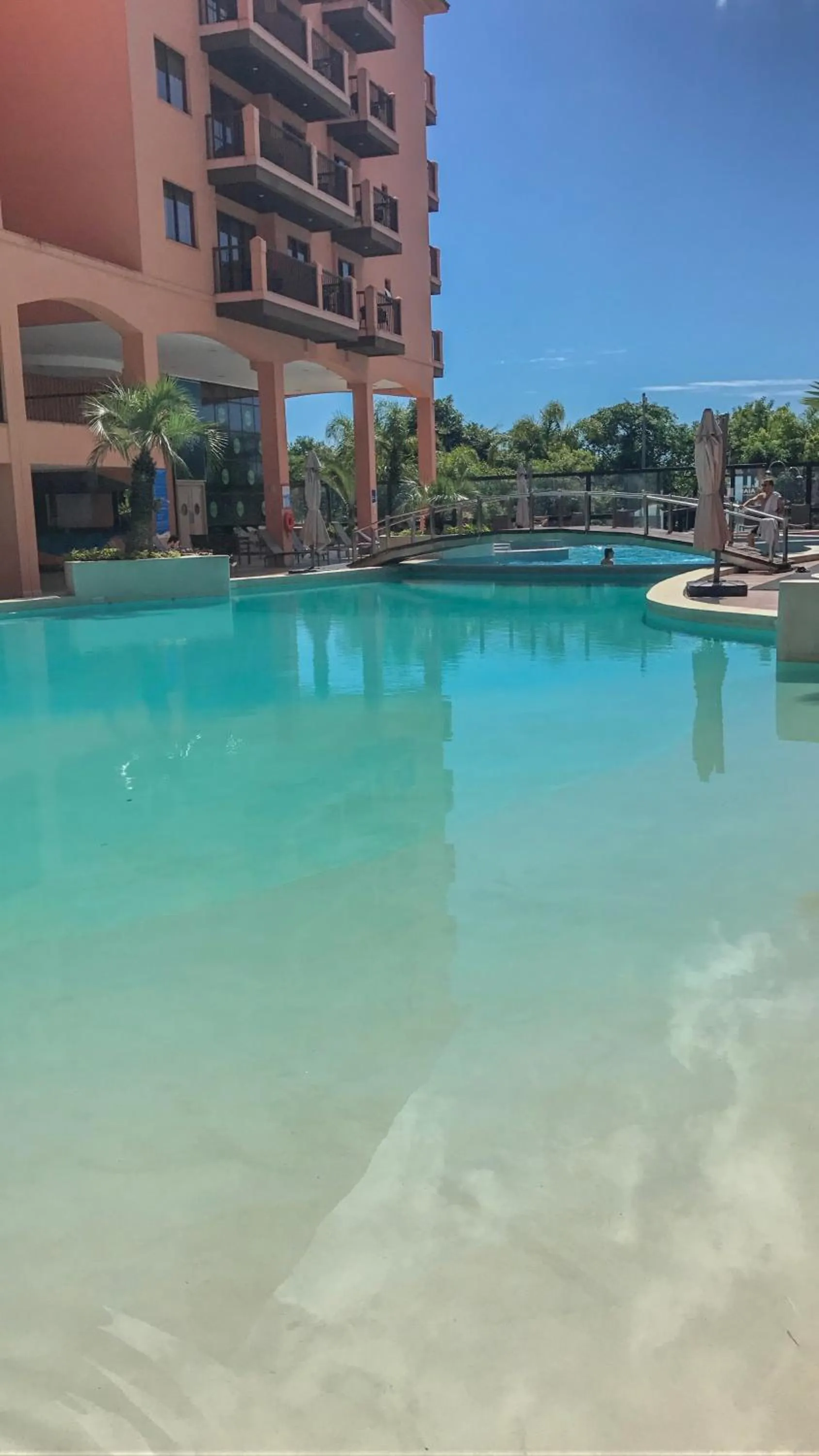 Swimming pool in Jurerê Beach Village - Studio Lateral Luxo