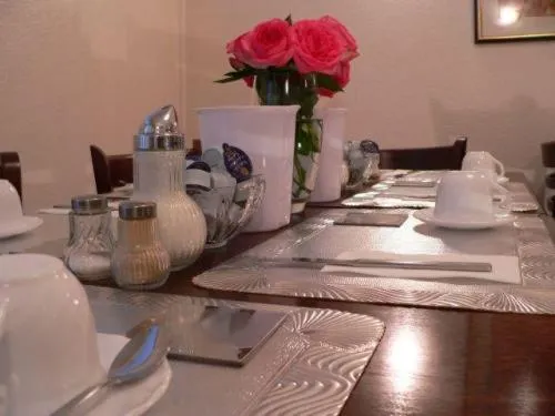 Restaurant/places to eat in Hotel Am Wehrhahn