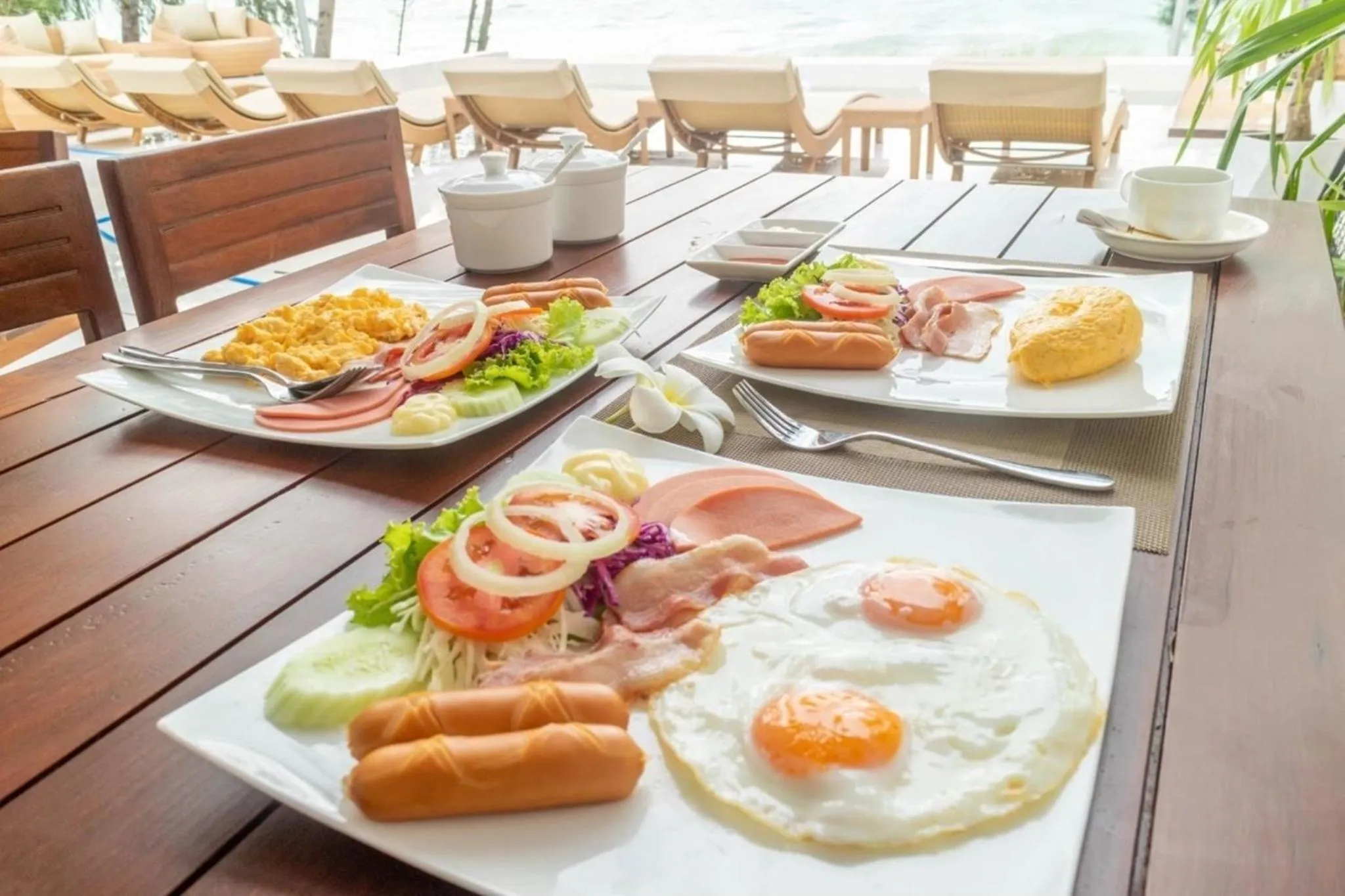 American breakfast in Resto Sea Resort - Baan Krut