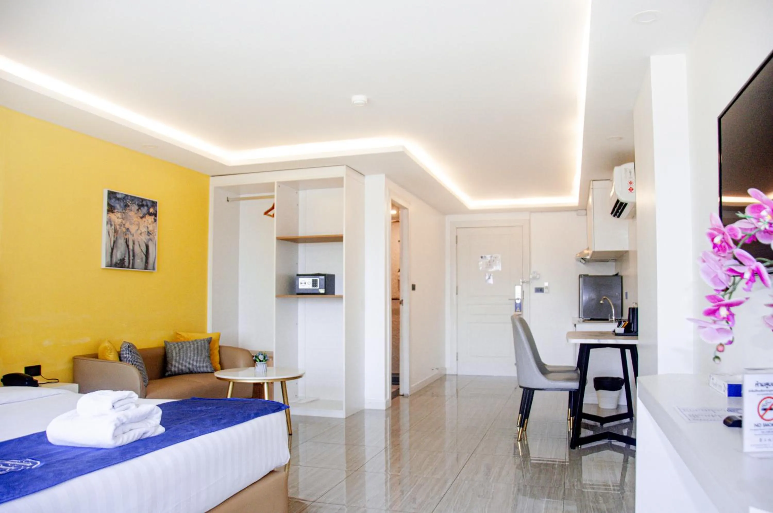 TV and multimedia in HT9 Hotel