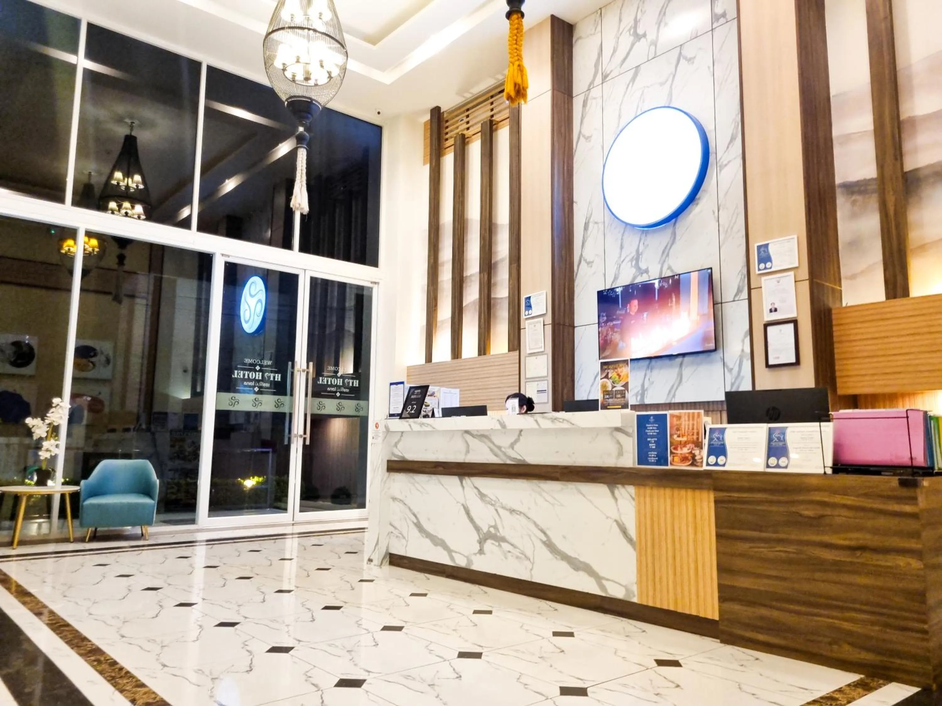 Lobby or reception in HT9 Hotel