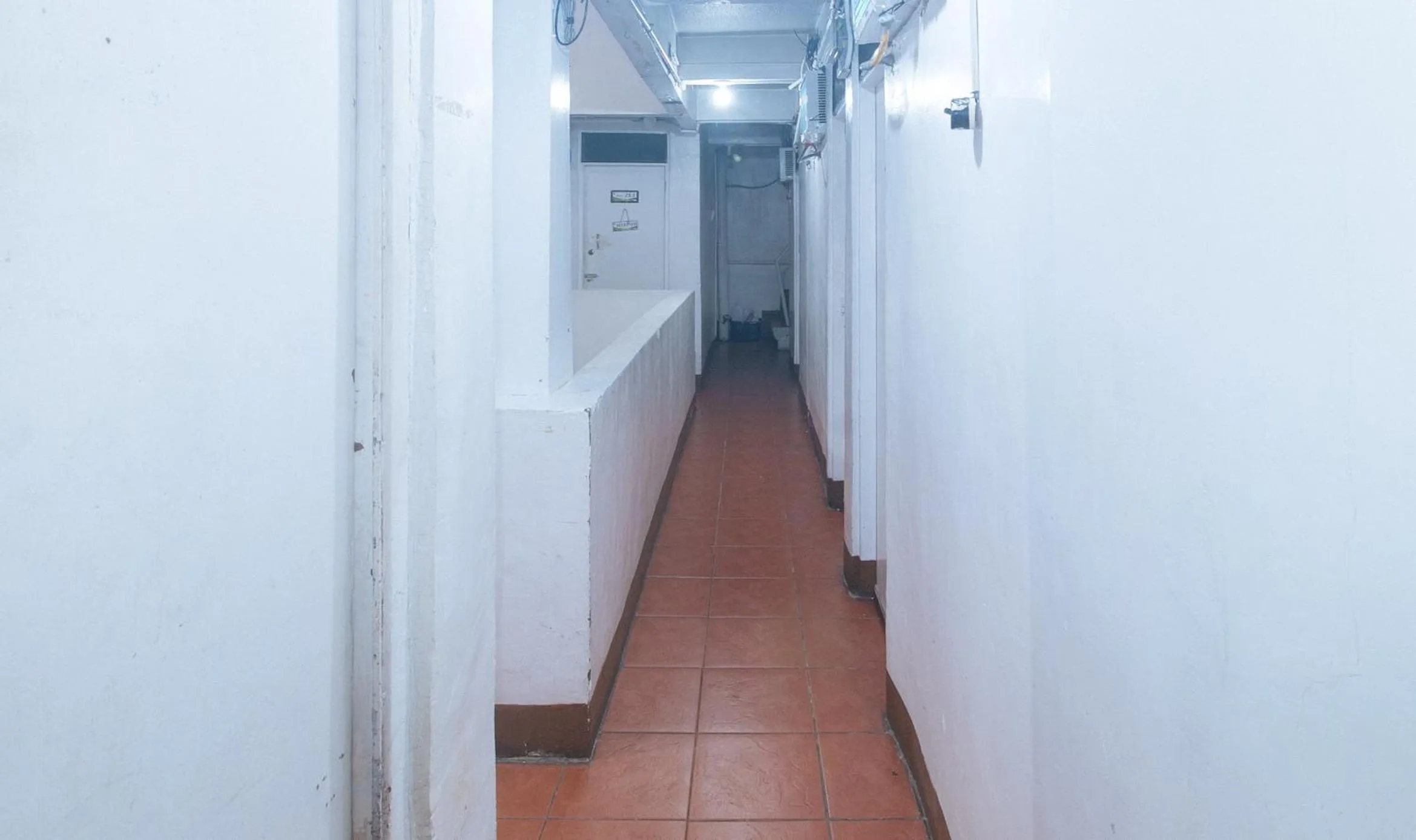 Area and facilities in RedDoorz near OWWA Pasay