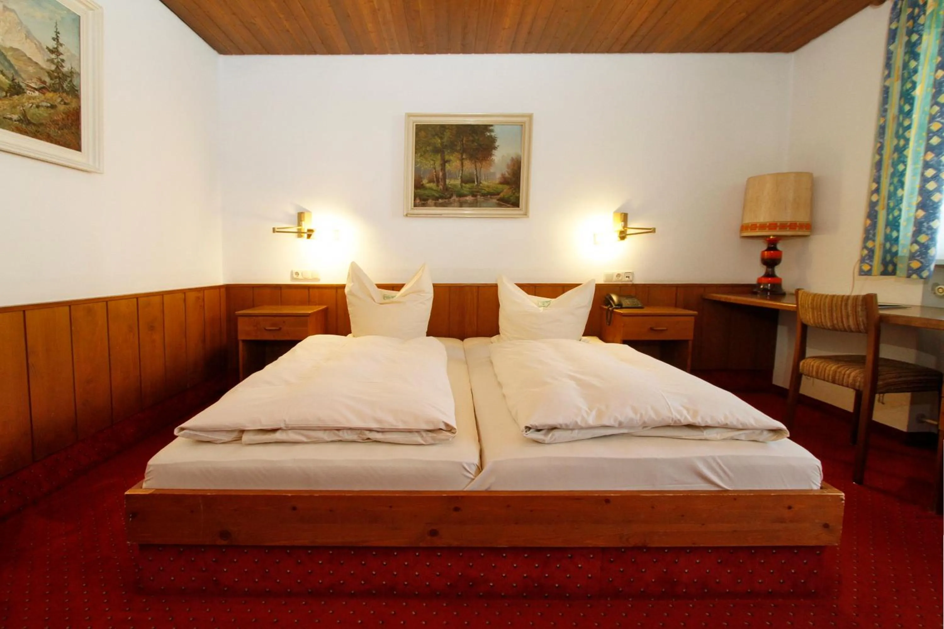 Bedroom, Bed in Hotel Neumayr