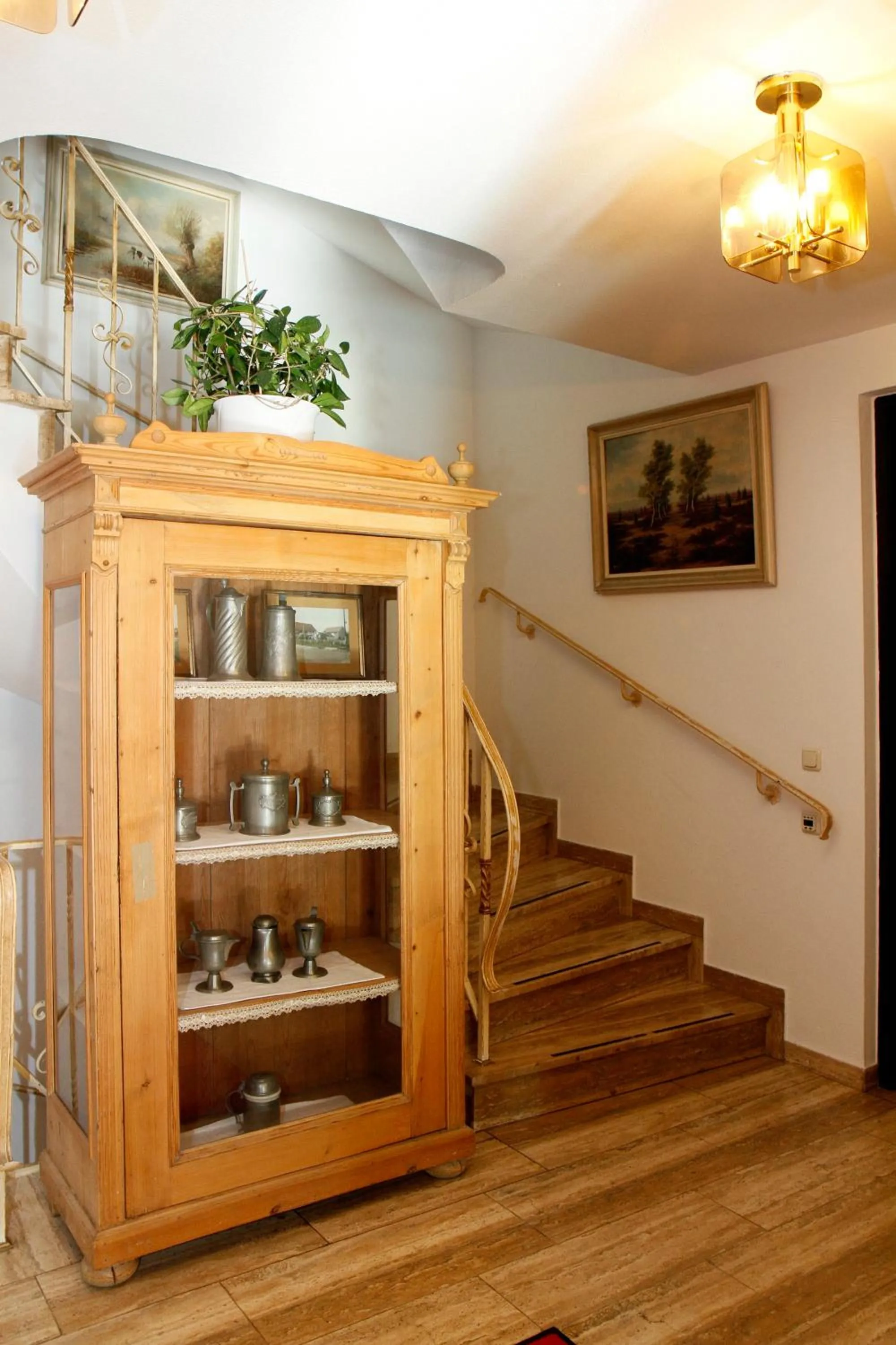 Decorative detail in Hotel Neumayr