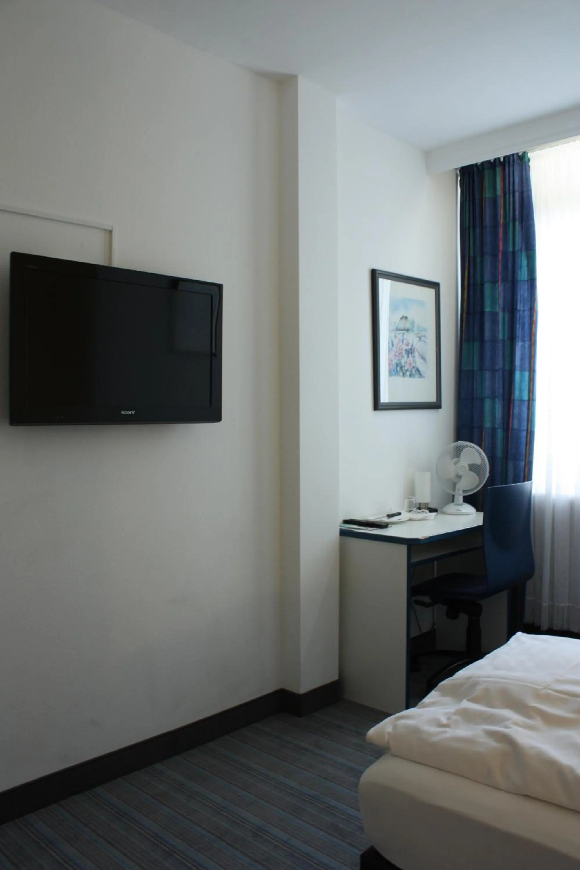 TV and multimedia, Bed in Hotel City Kräme am Römer - Self Check In