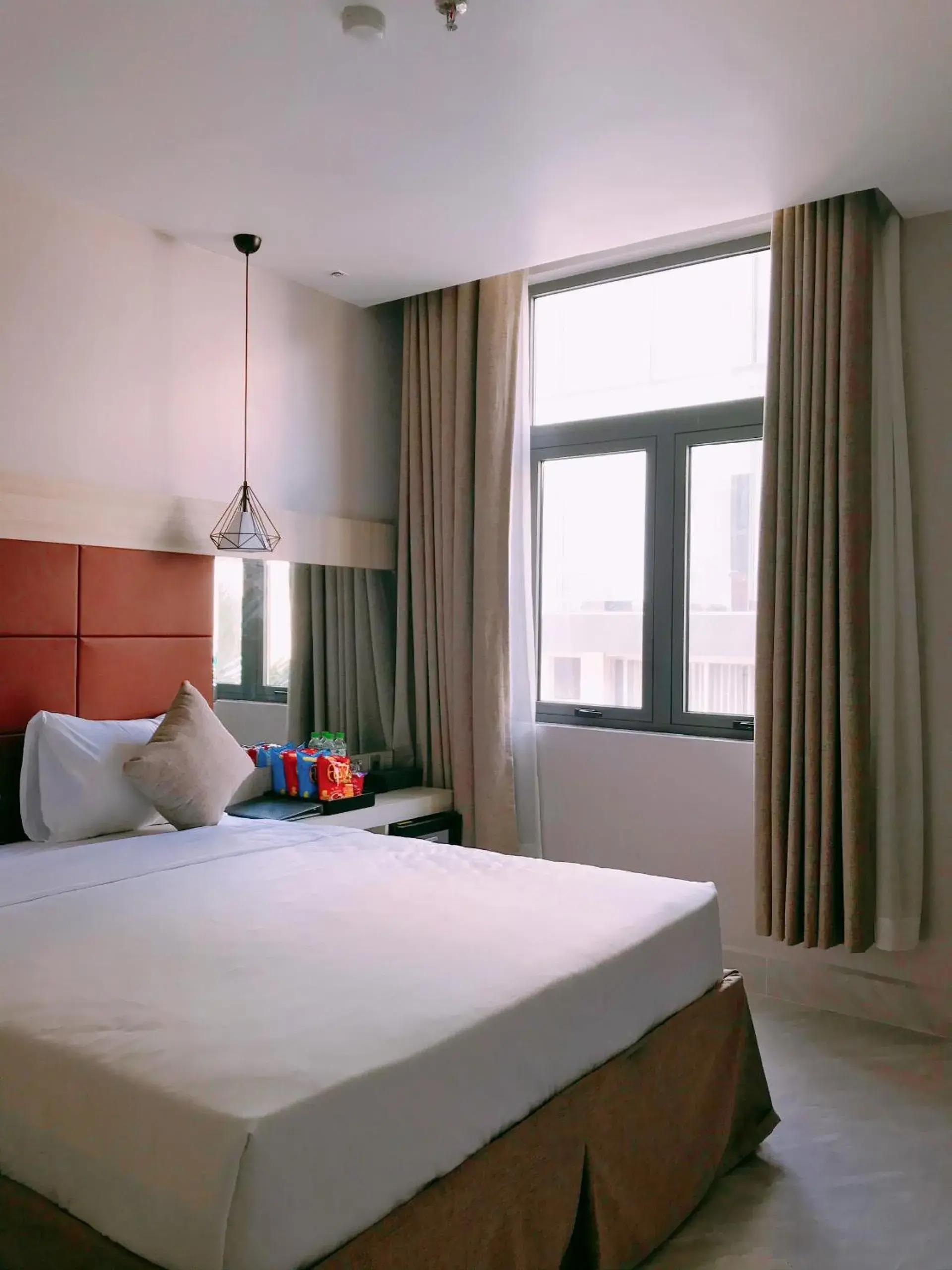 Deluxe Room in HOLIDAY 2 HOTEL Deluxe Room in HOLIDAY 2 HOTEL