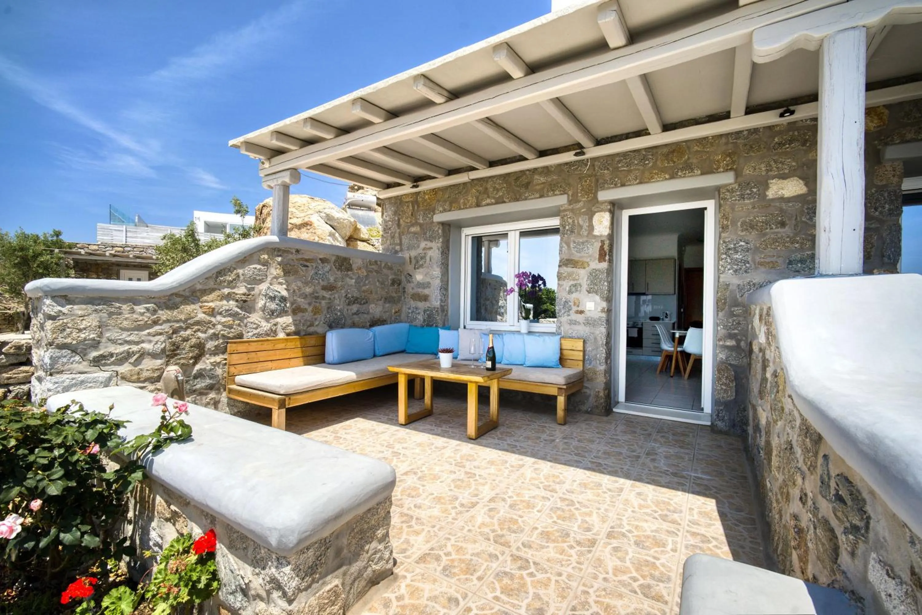 Balcony/Terrace in Overview Mykonos Apartments