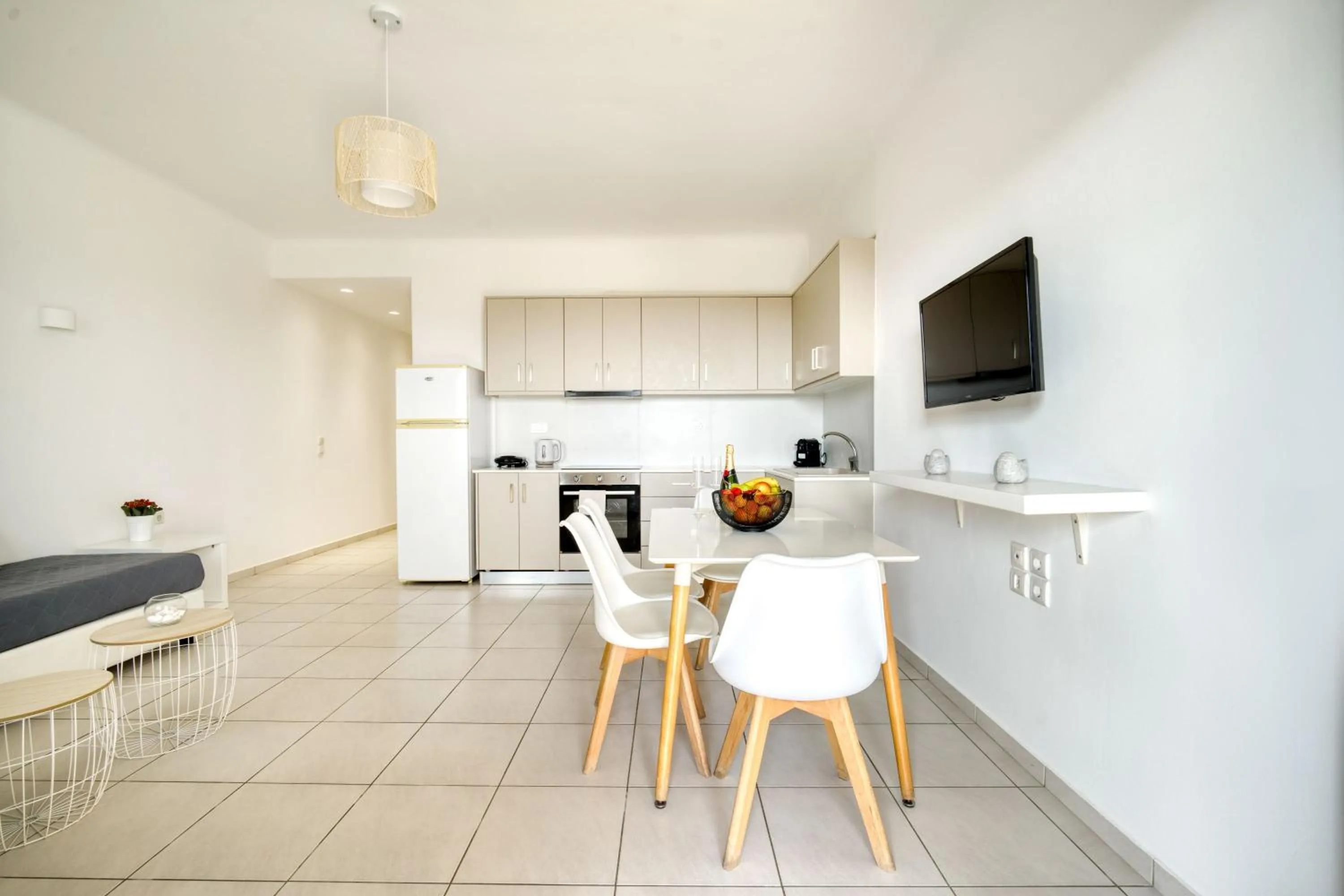 Communal lounge/ TV room in Overview Mykonos Apartments