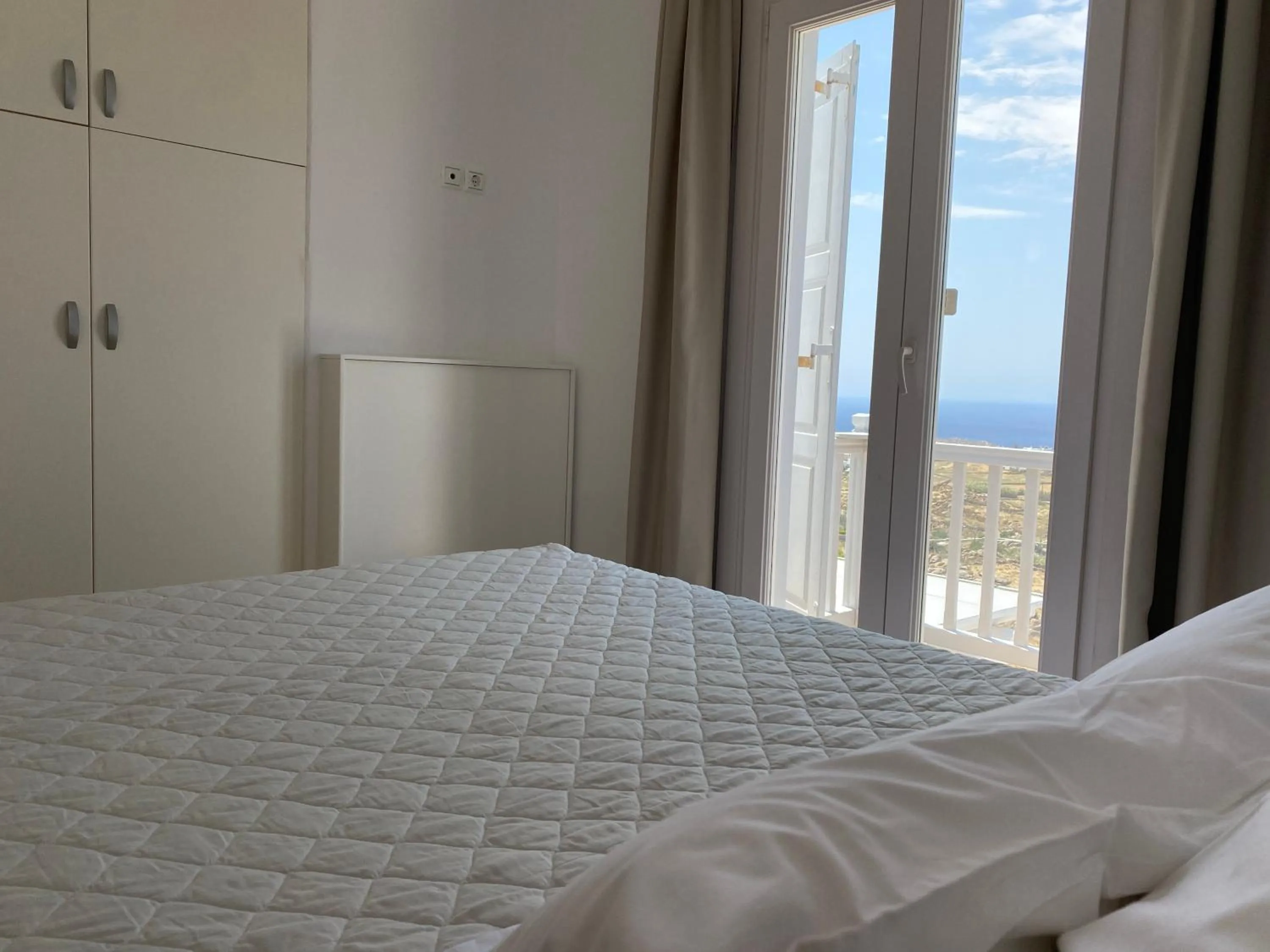 Sea view, Bed in Overview Mykonos Apartments