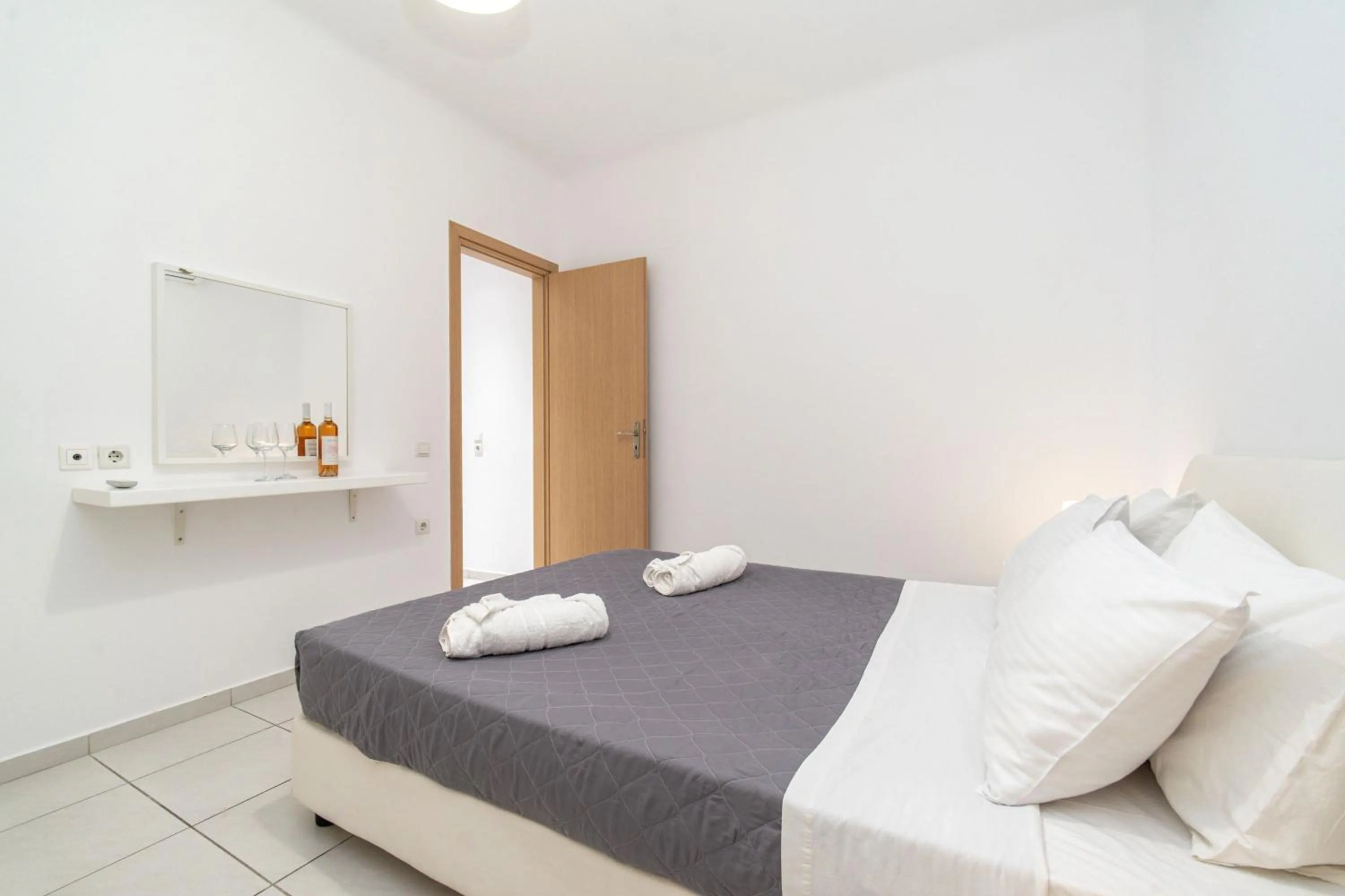 Bedroom, Bed in Overview Mykonos Apartments