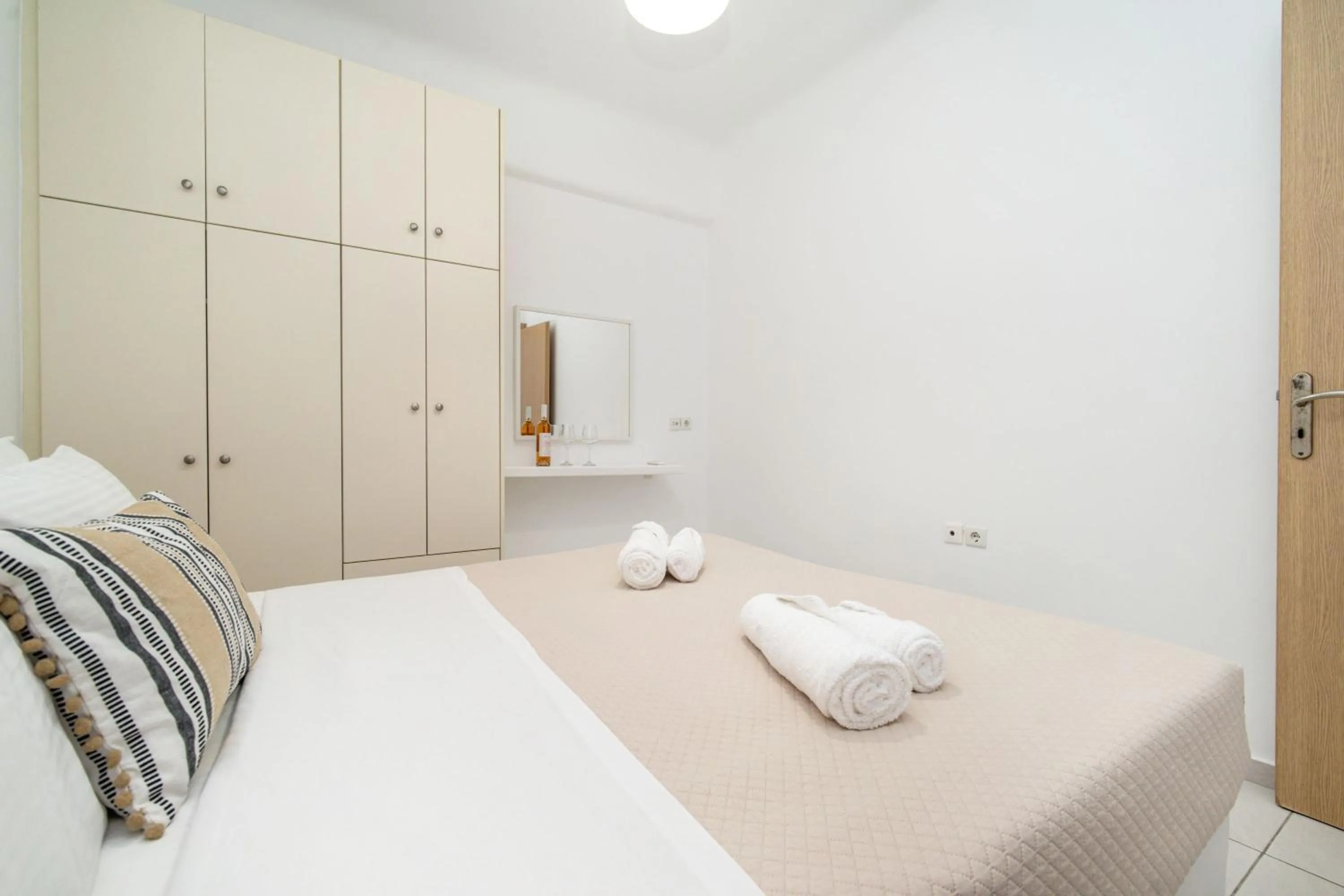 Bedroom, Bed in Overview Mykonos Apartments