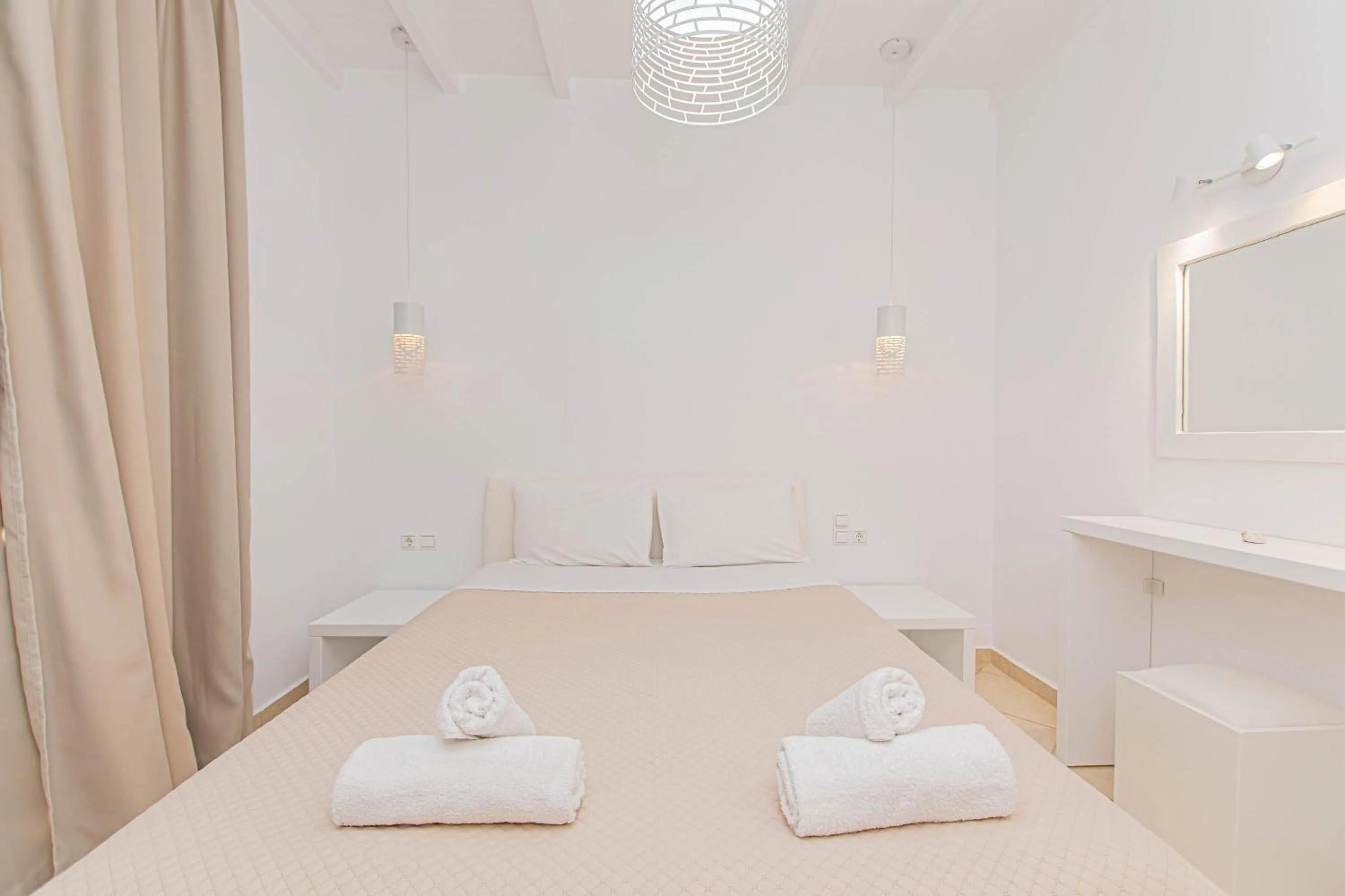 Bedroom, Bed in Overview Mykonos Apartments