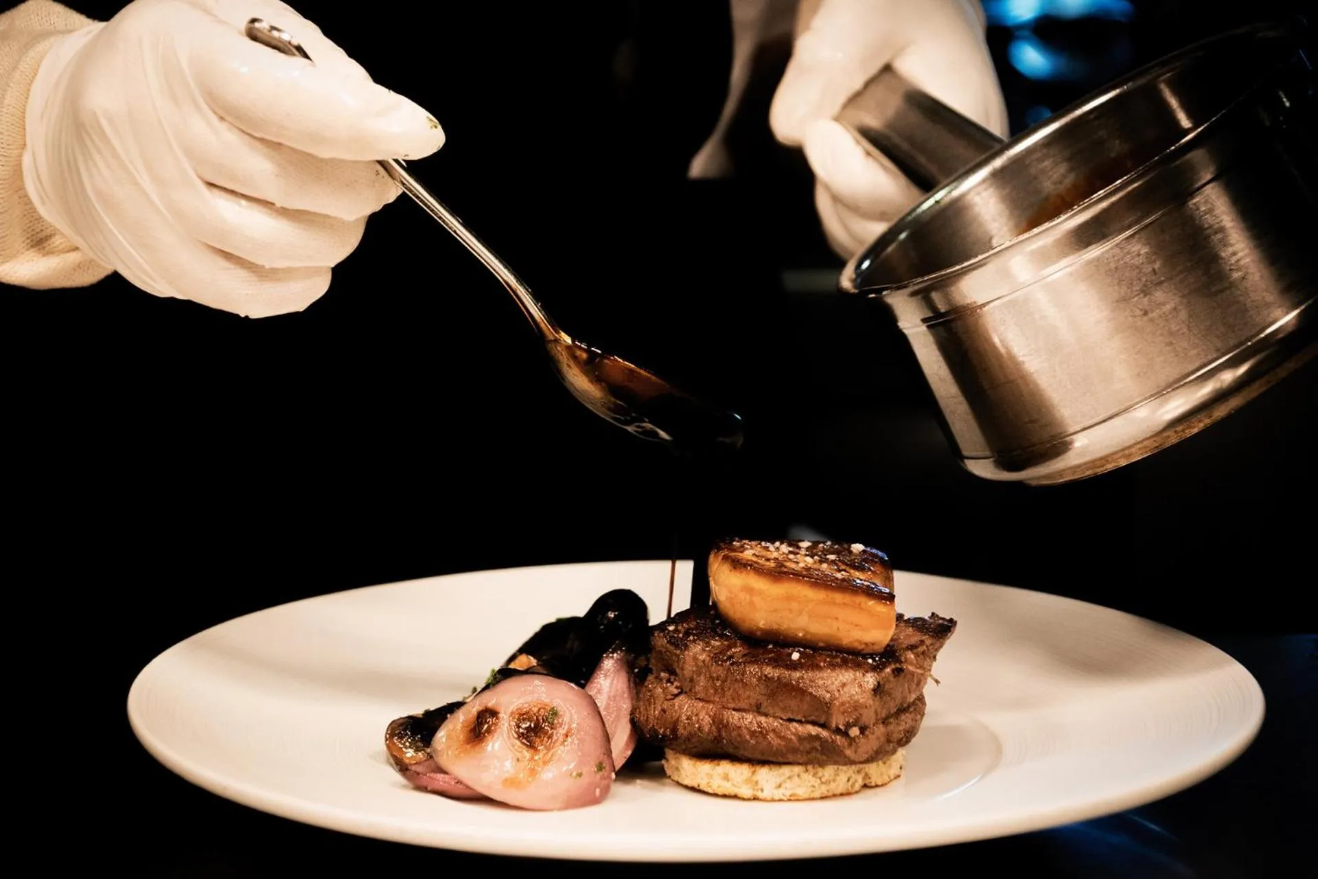 Restaurant/places to eat in Hotel Hans Egede