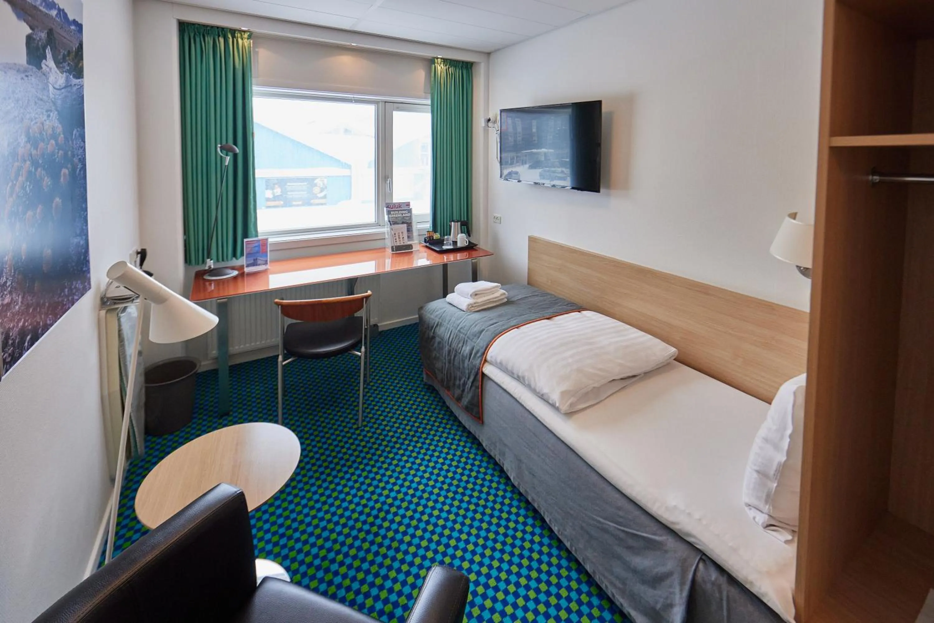 Bedroom, Bed in Hotel Hans Egede