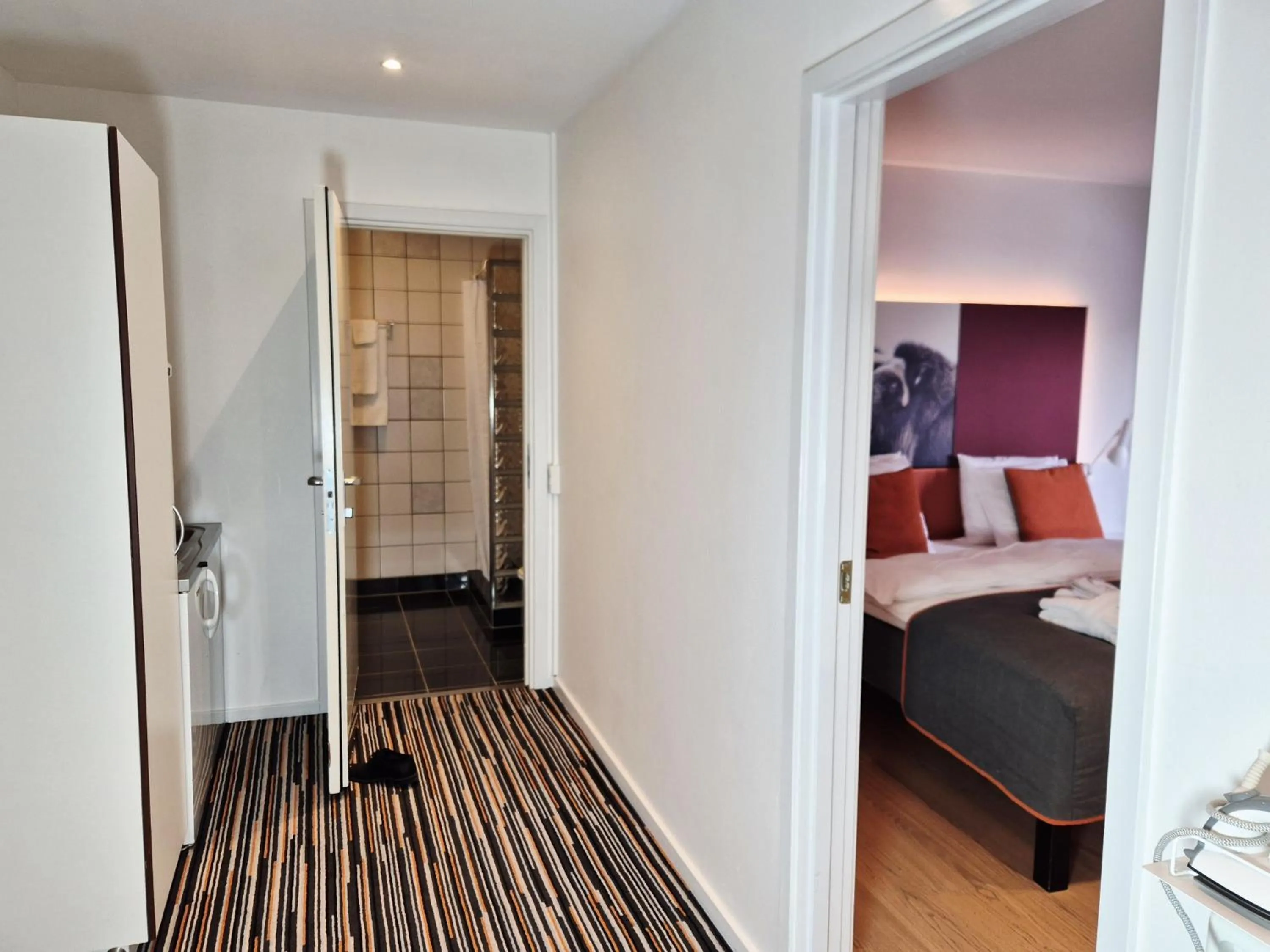 Bedroom, Bed in Hotel Hans Egede